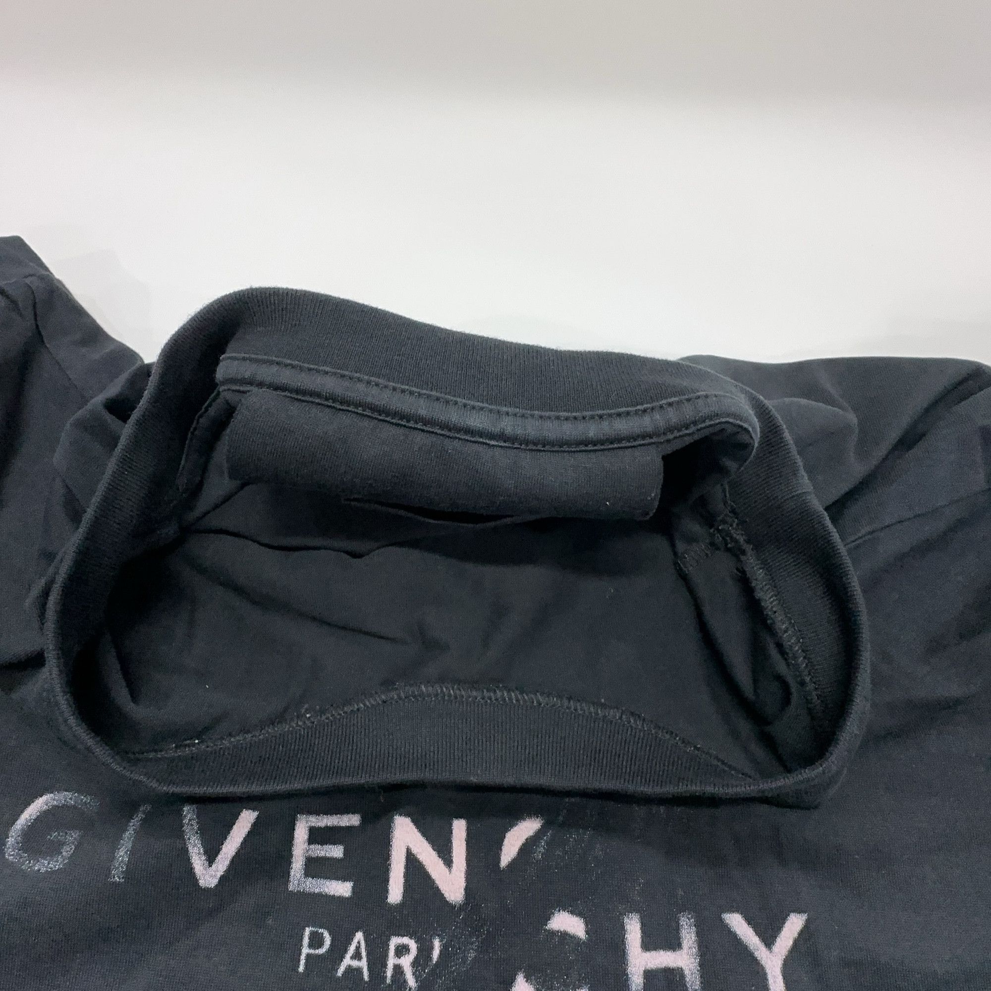 Givenchy Givenchy Logo Print T-Shirt Size XL Size US XL / EU 56 / 4 - 6 Thumbnail
