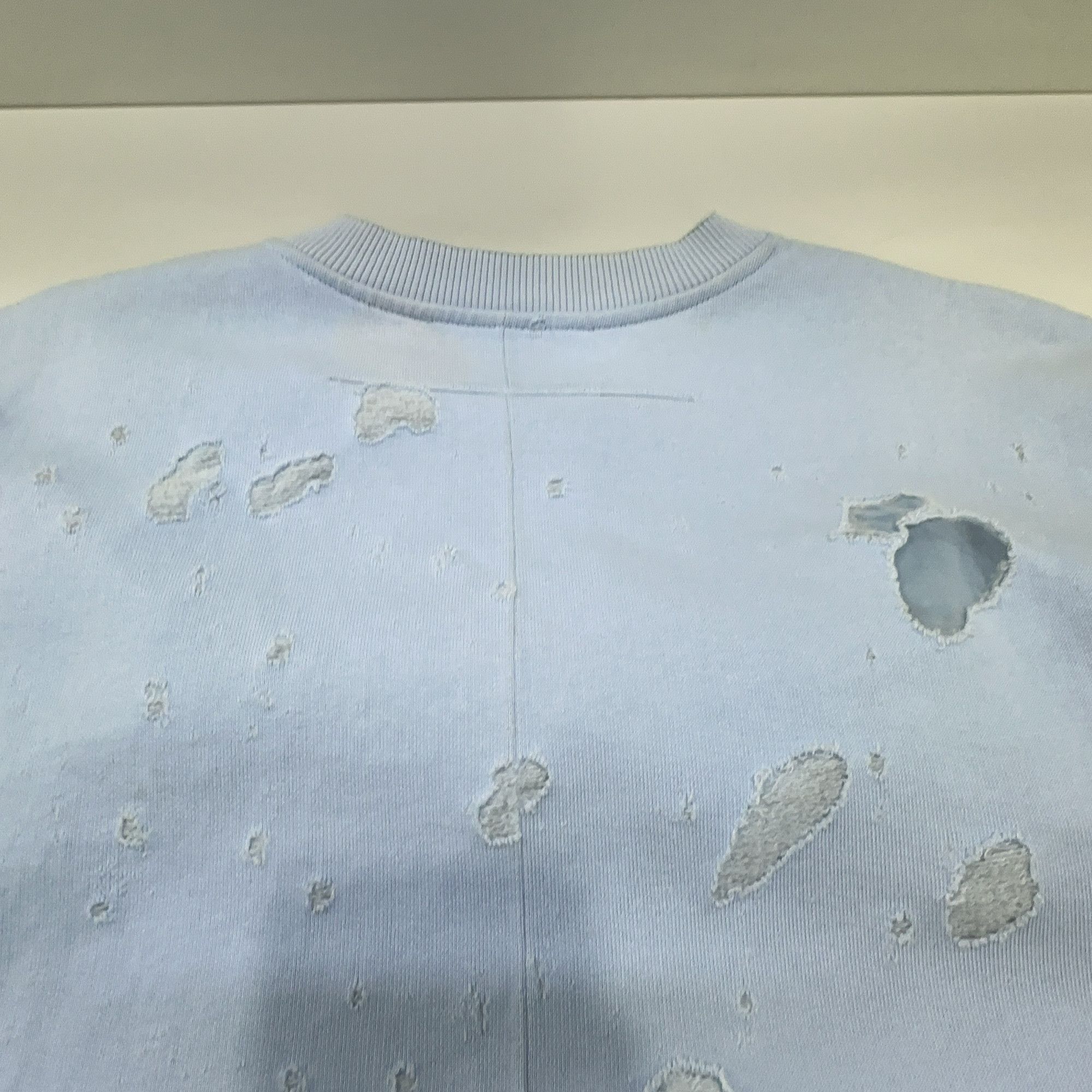 Givenchy Givenchy Logo Distressed Sweatshirt L Size US L / EU 52-54 / 3 - 13 Thumbnail