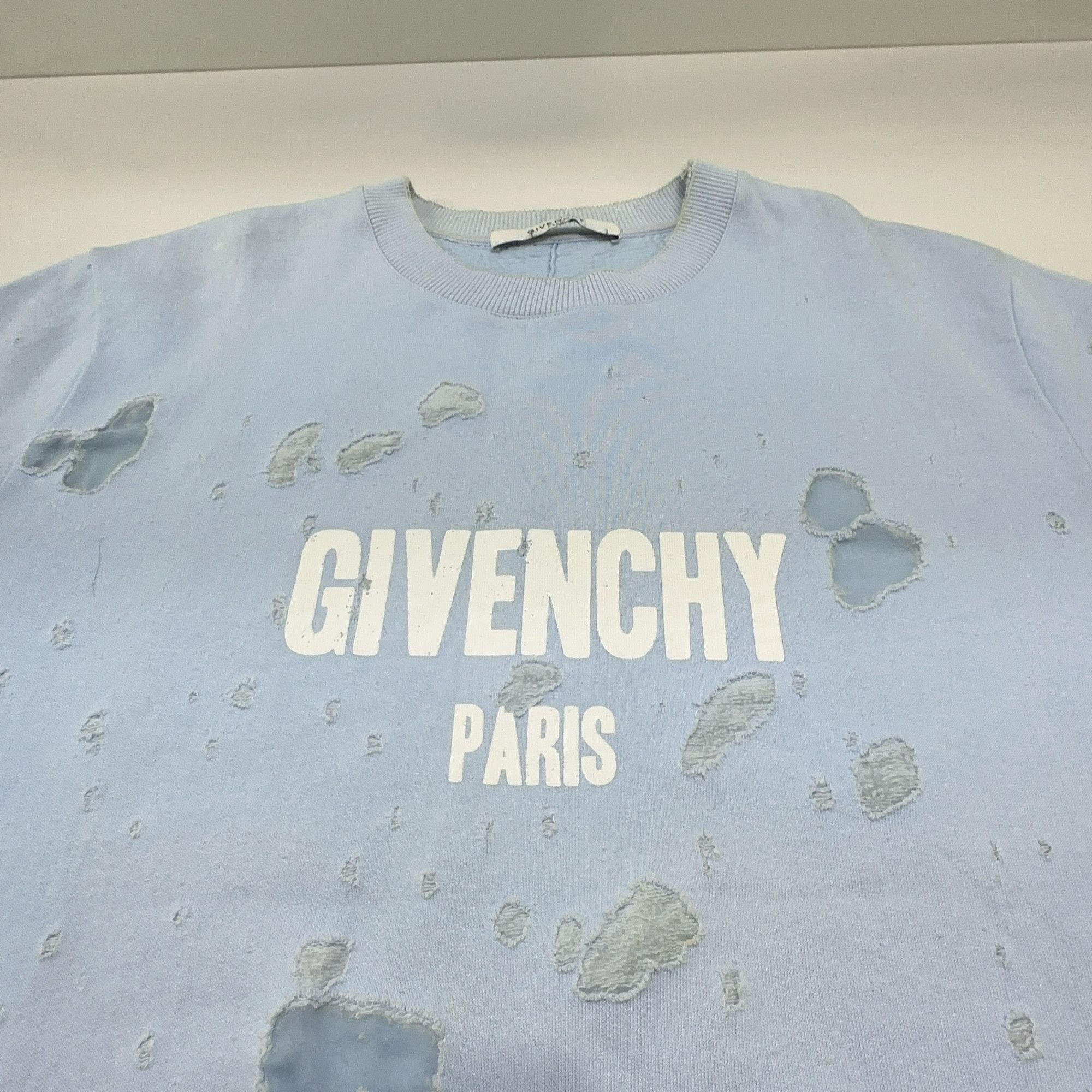 Givenchy Givenchy Logo Distressed Sweatshirt L Size US L / EU 52-54 / 3 - 9 Thumbnail