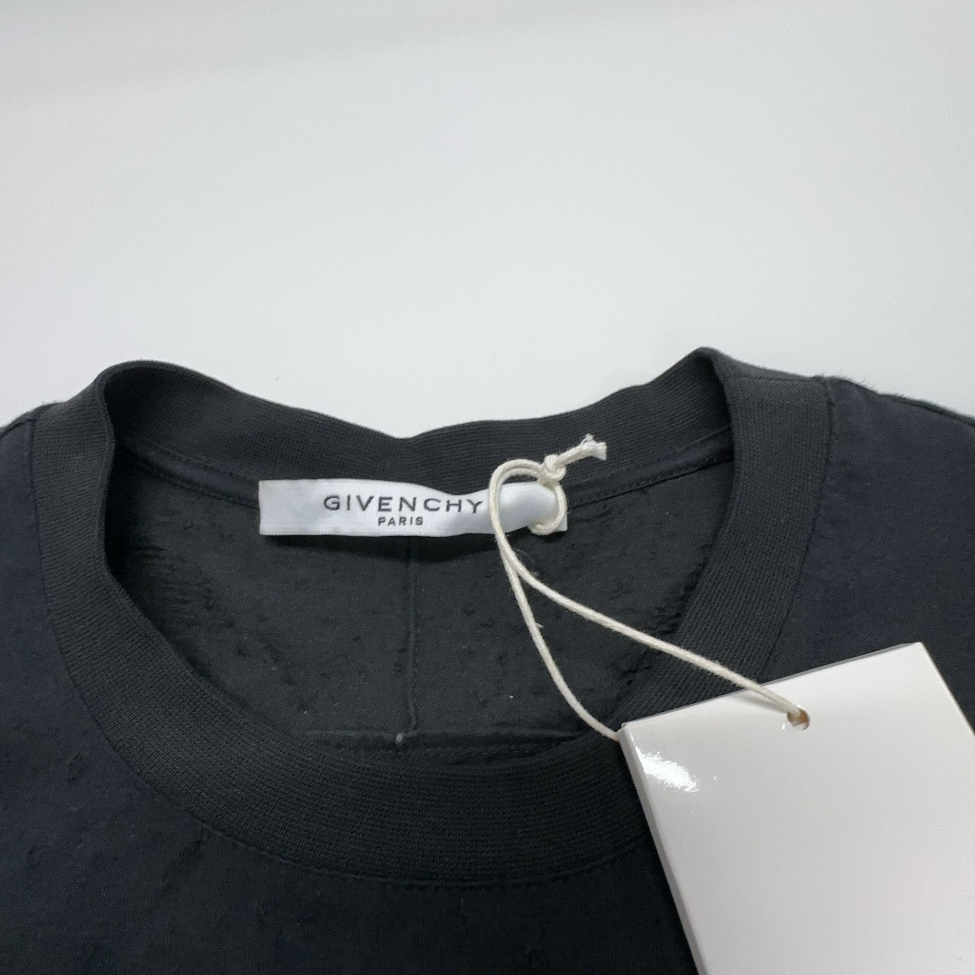 Givenchy Givenchy Distressed Logo T-Shirt Size XXS Size US XXS / EU 40 - 3 Thumbnail
