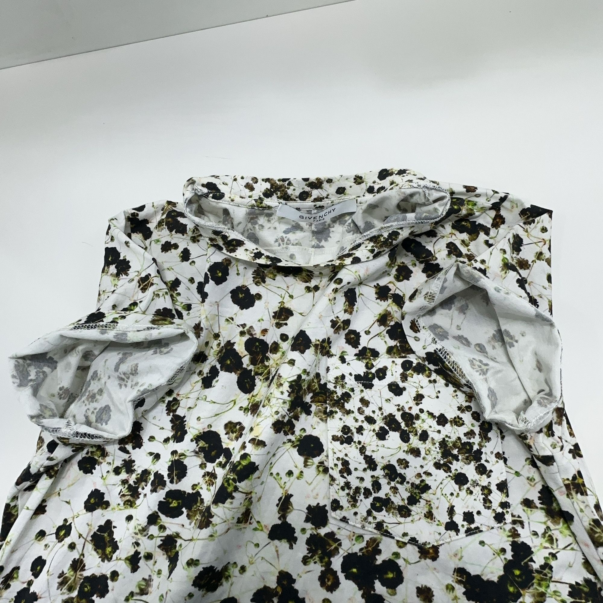 Givenchy Givenchy Floral Print T-Shirt Size S Size US S / EU 44-46 / 1 - 5 Thumbnail