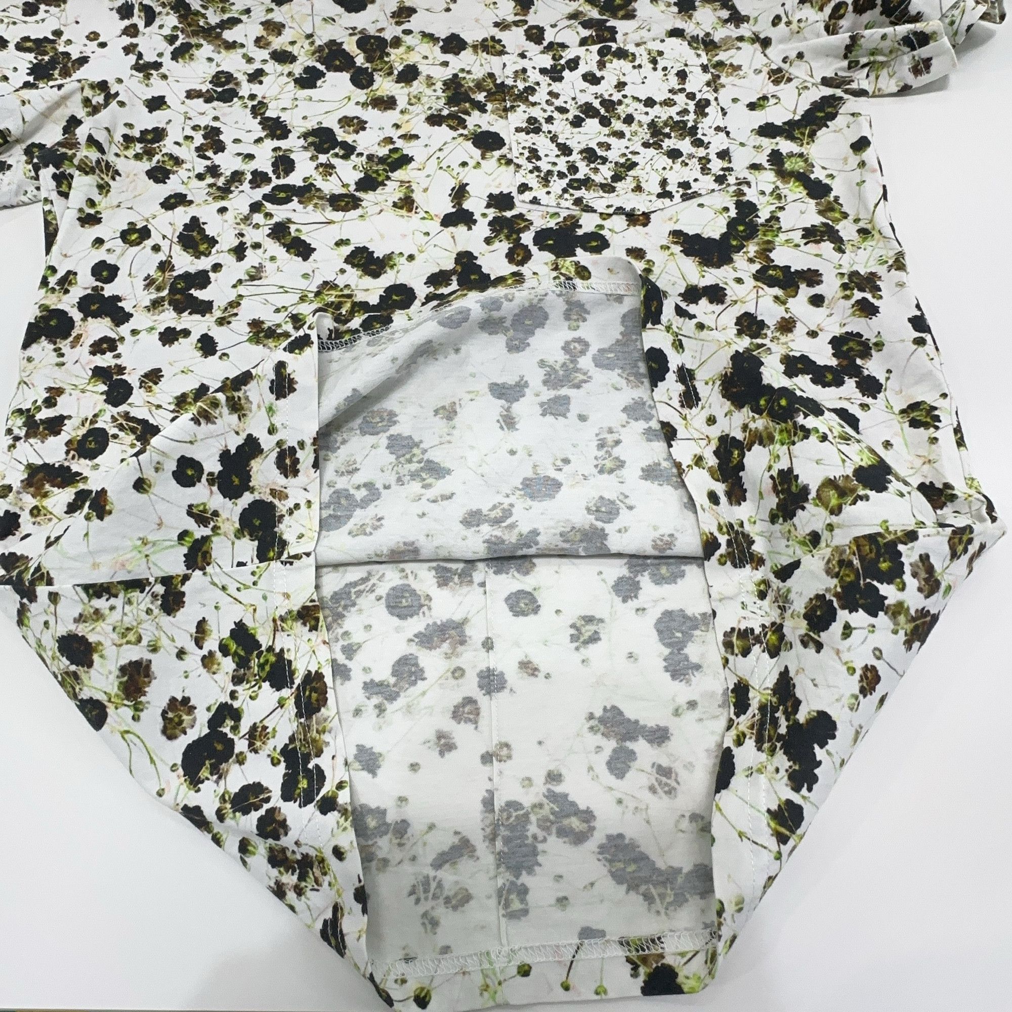Givenchy Givenchy Floral Print T-Shirt Size S Size US S / EU 44-46 / 1 - 6 Thumbnail