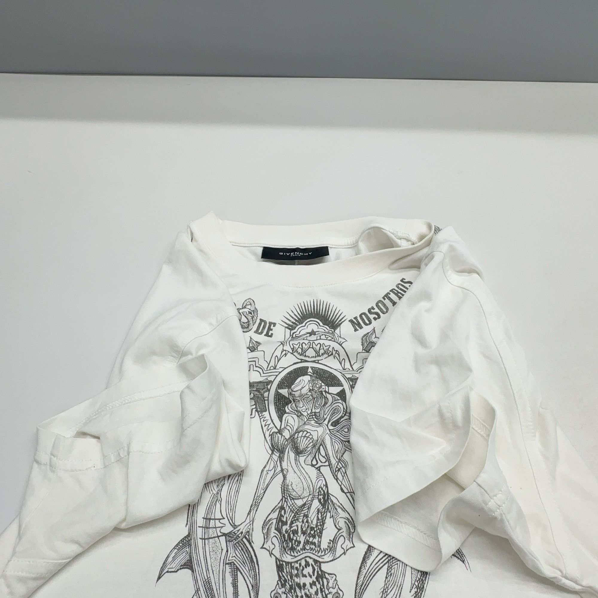 Givenchy Givenchy Mermaid Graphic T-Shirt Size S Size US S / EU 44-46 / 1 - 7 Thumbnail