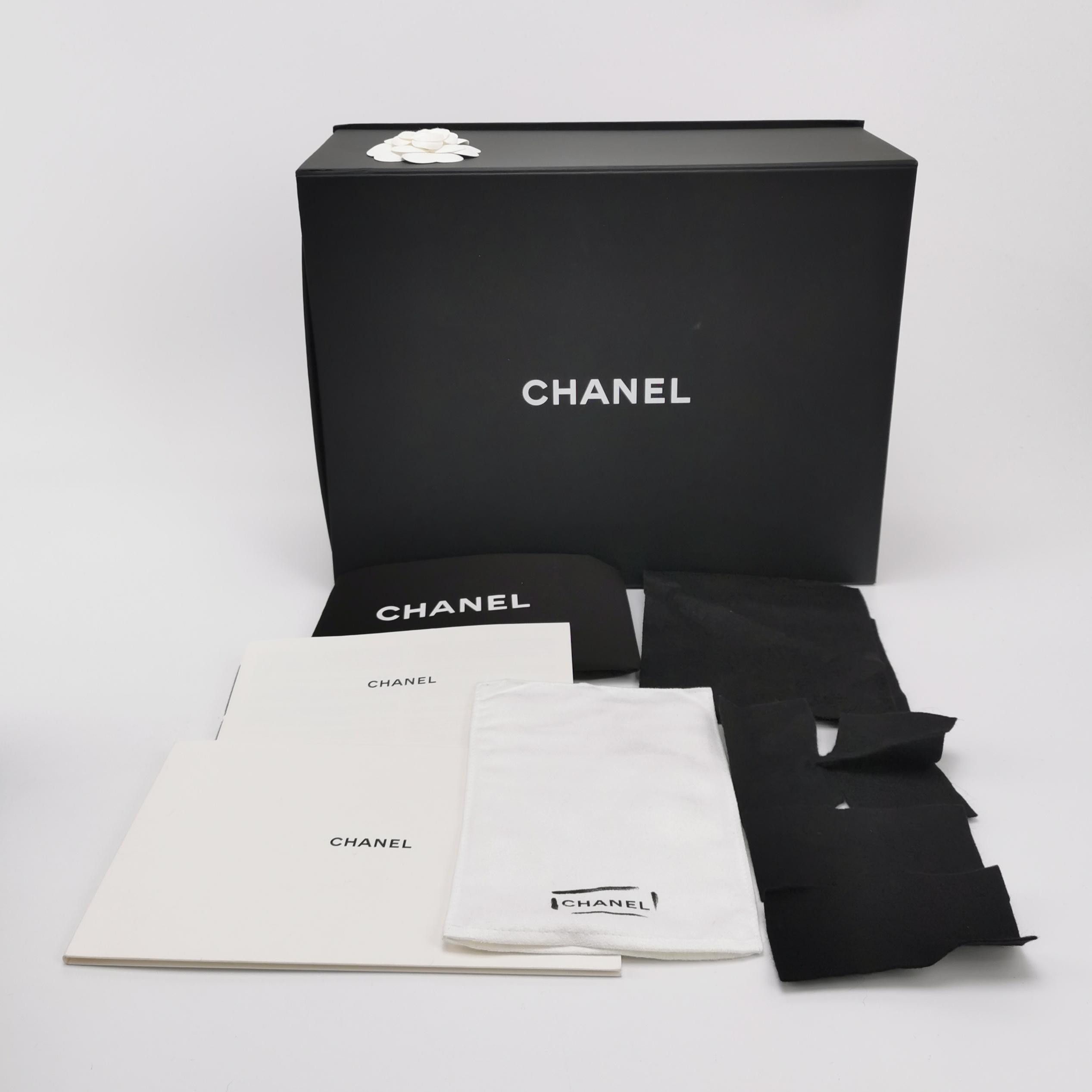 Chanel Chanel Women os Shoulder Bags Size ONE SIZE - 9 Thumbnail