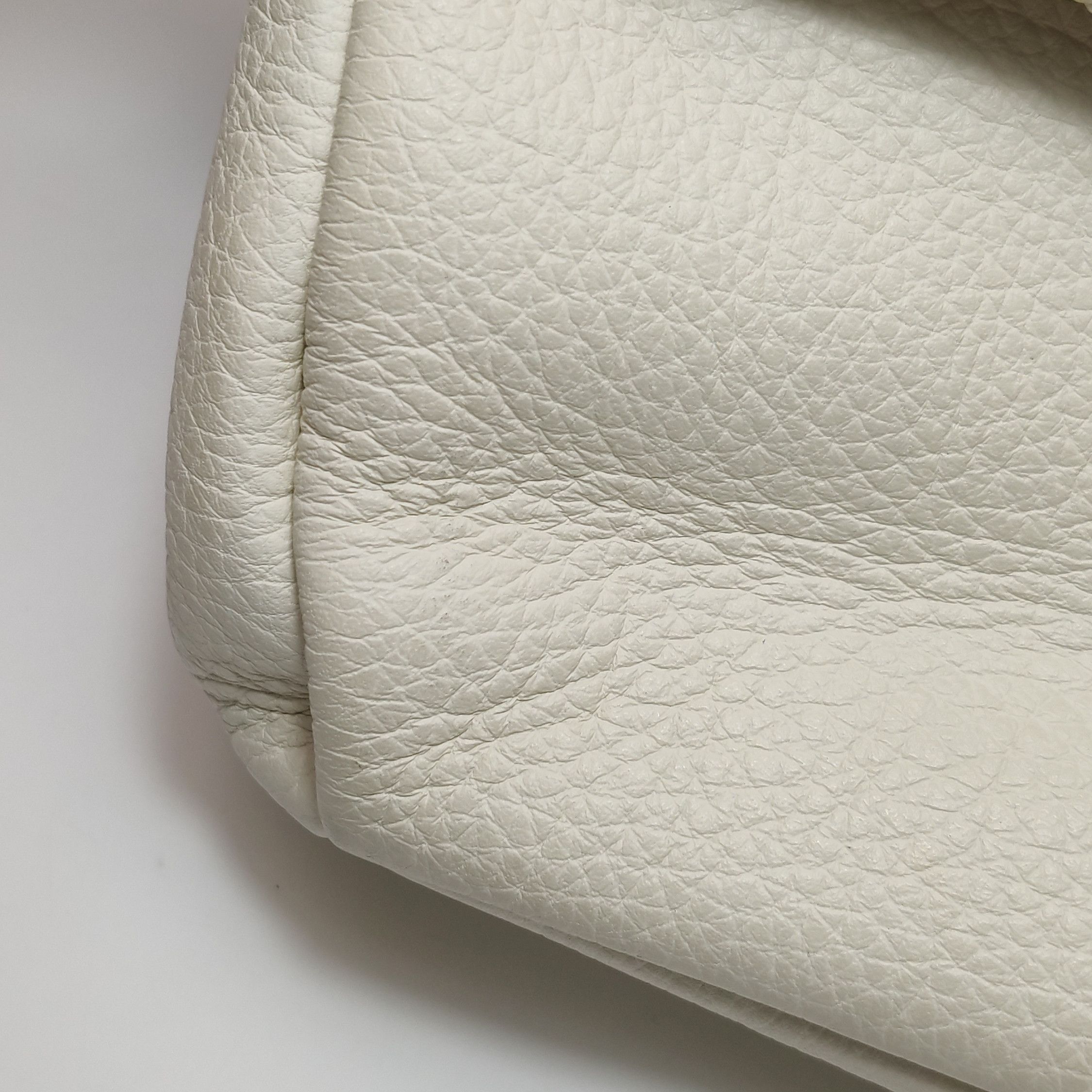 Chanel Chanel Women os Shoulder Bags Size ONE SIZE - 23 Thumbnail