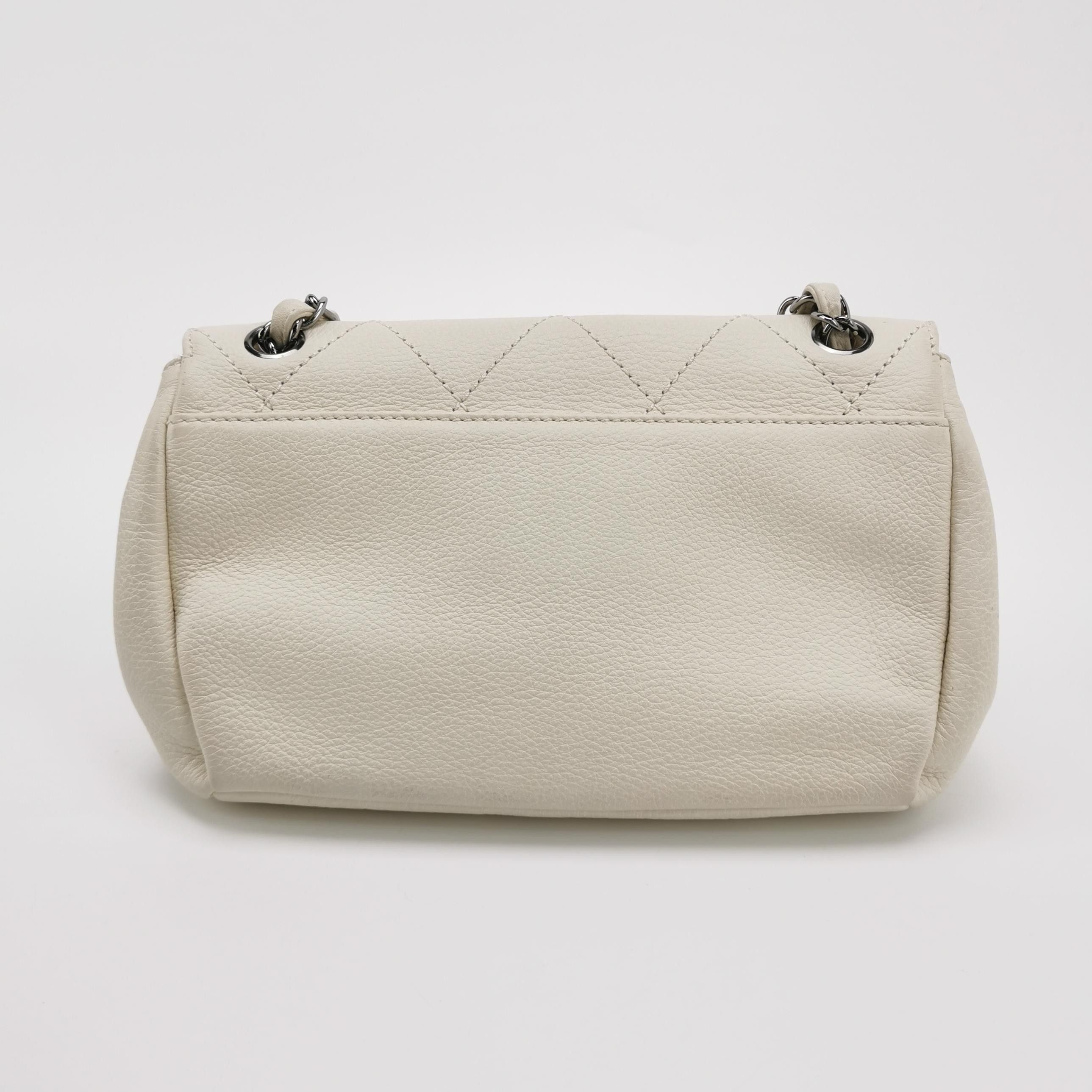 Chanel Chanel Women os Shoulder Bags Size ONE SIZE - 5 Thumbnail