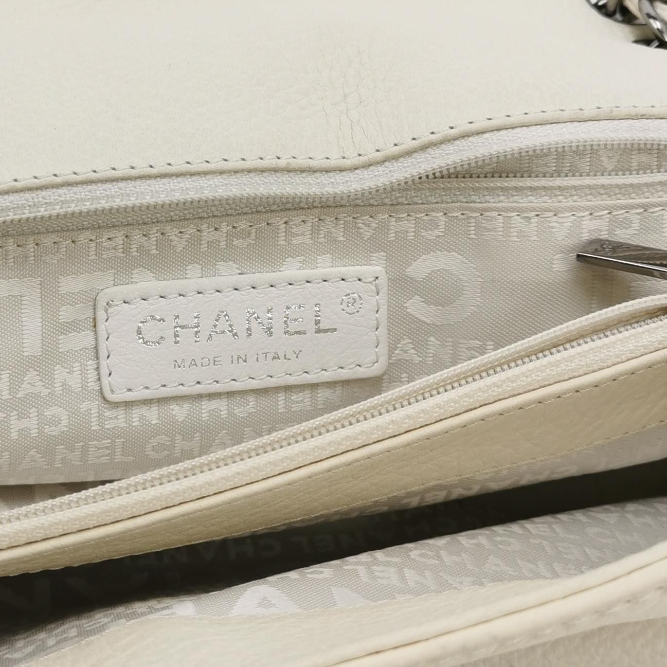 Chanel Chanel Women os Shoulder Bags Size ONE SIZE - 8 Thumbnail
