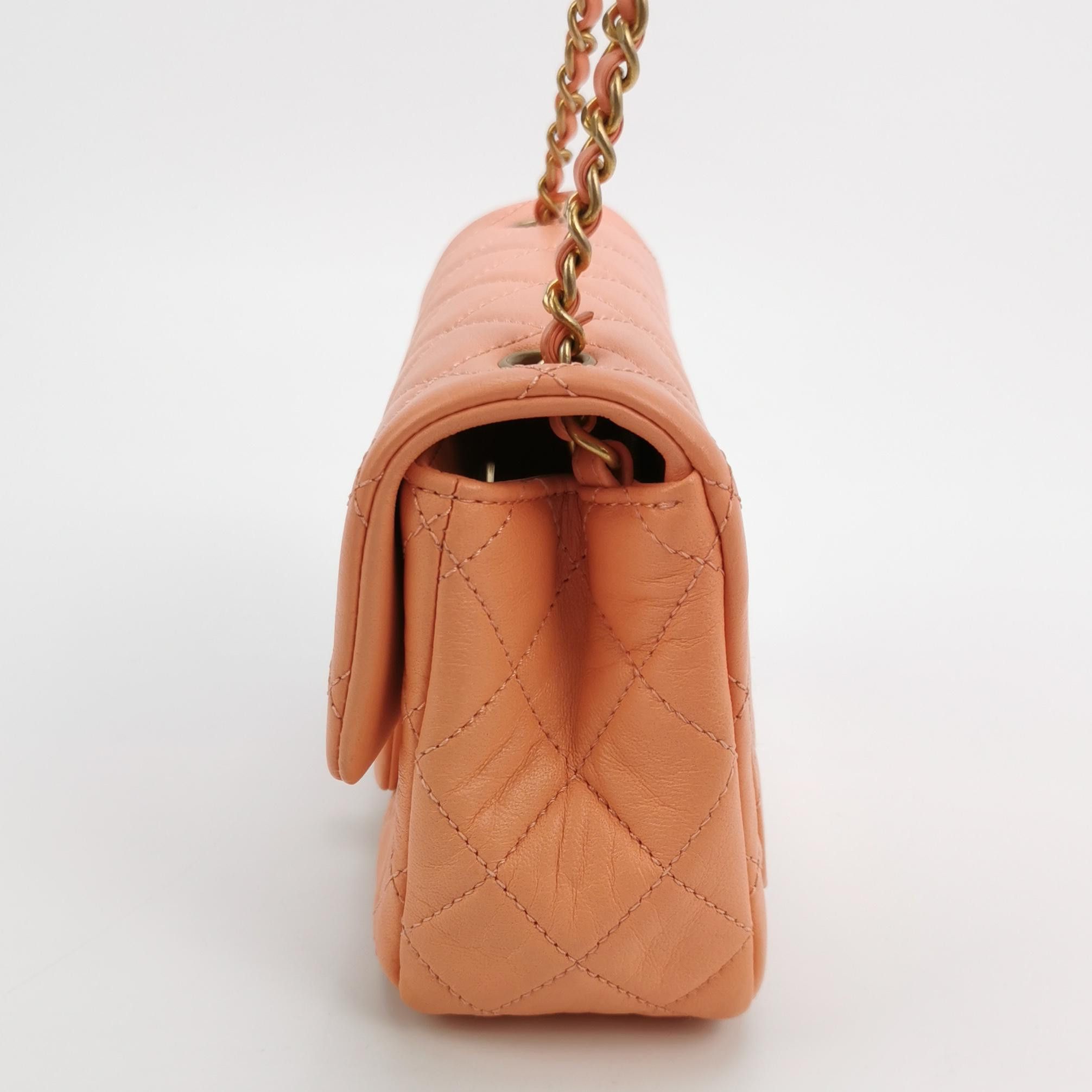 Chanel Chanel Women os Crossbody Bags Size ONE SIZE - 3 Thumbnail
