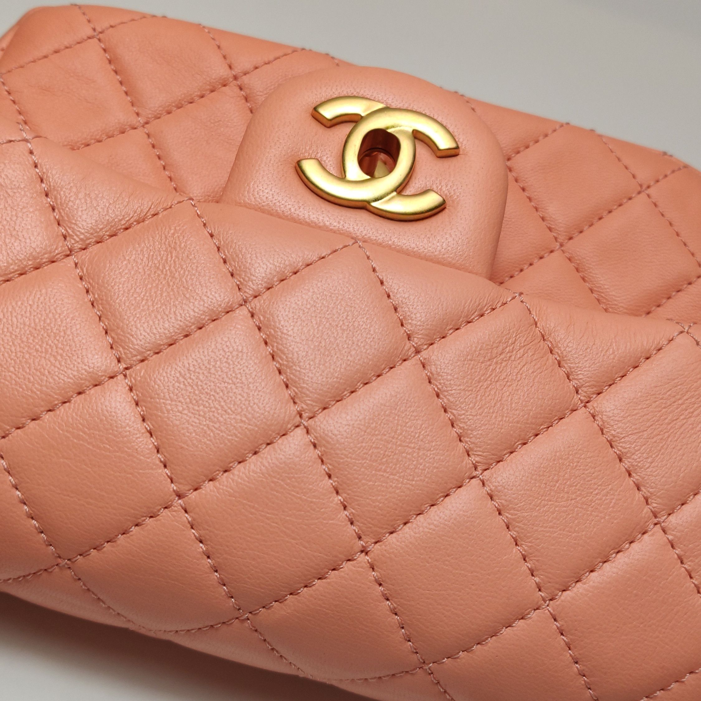 Chanel Chanel Women os Crossbody Bags Size ONE SIZE - 20 Thumbnail
