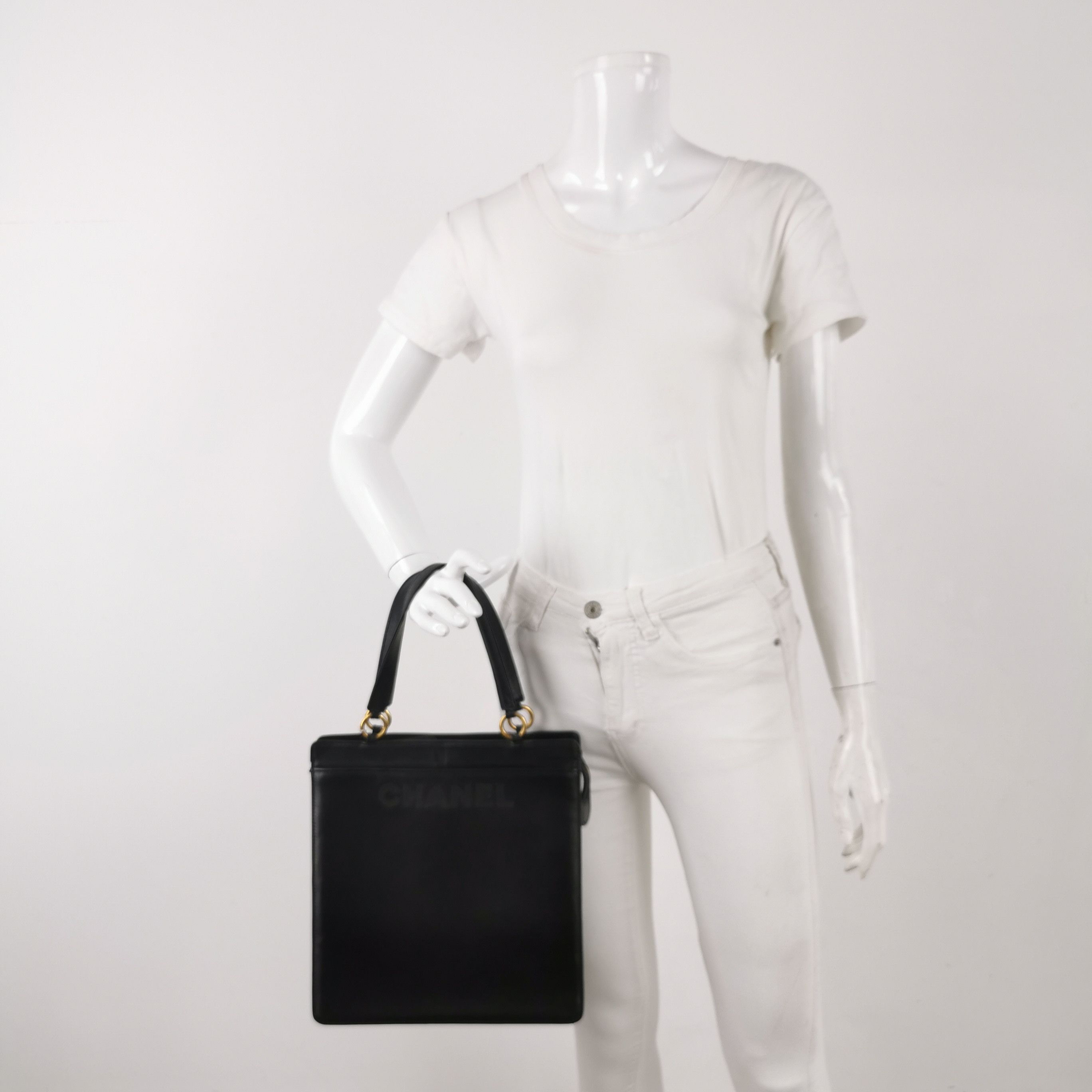 Chanel Chanel Women os Tote Bags Size ONE SIZE - 2 Thumbnail