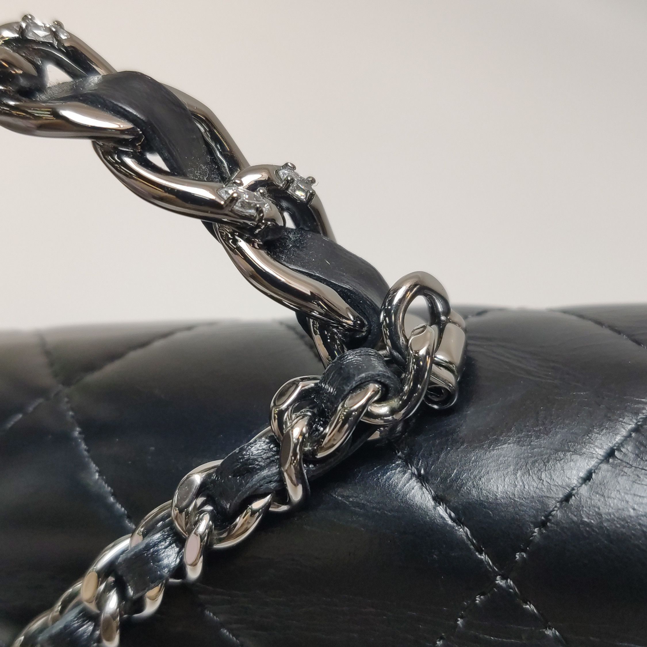 Chanel Chanel Women os Crossbody Bags Size ONE SIZE - 15 Thumbnail