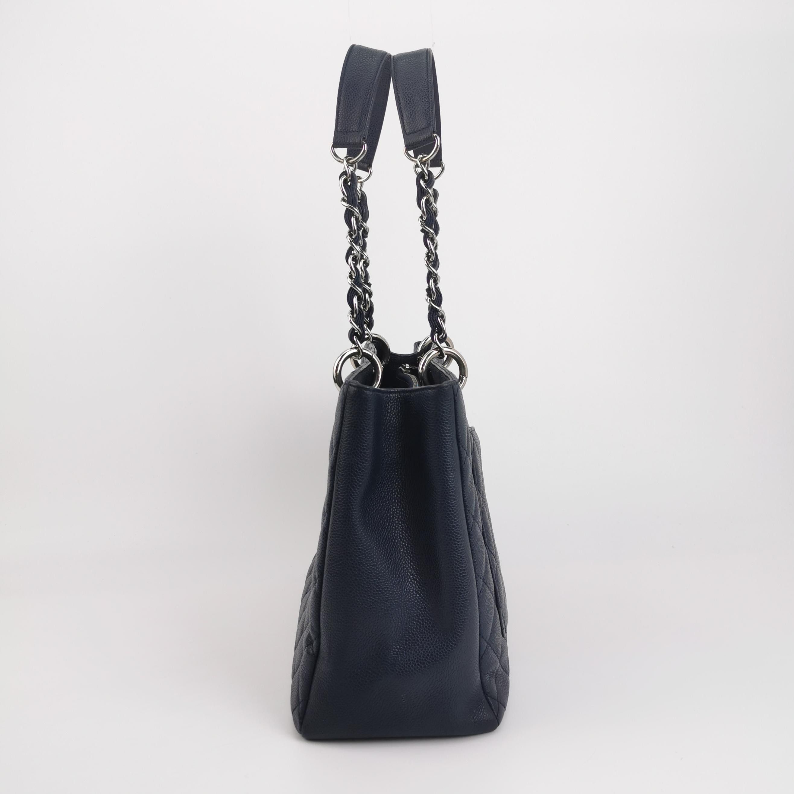 Chanel Chanel Women os Shoulder Bags Size ONE SIZE - 3 Thumbnail
