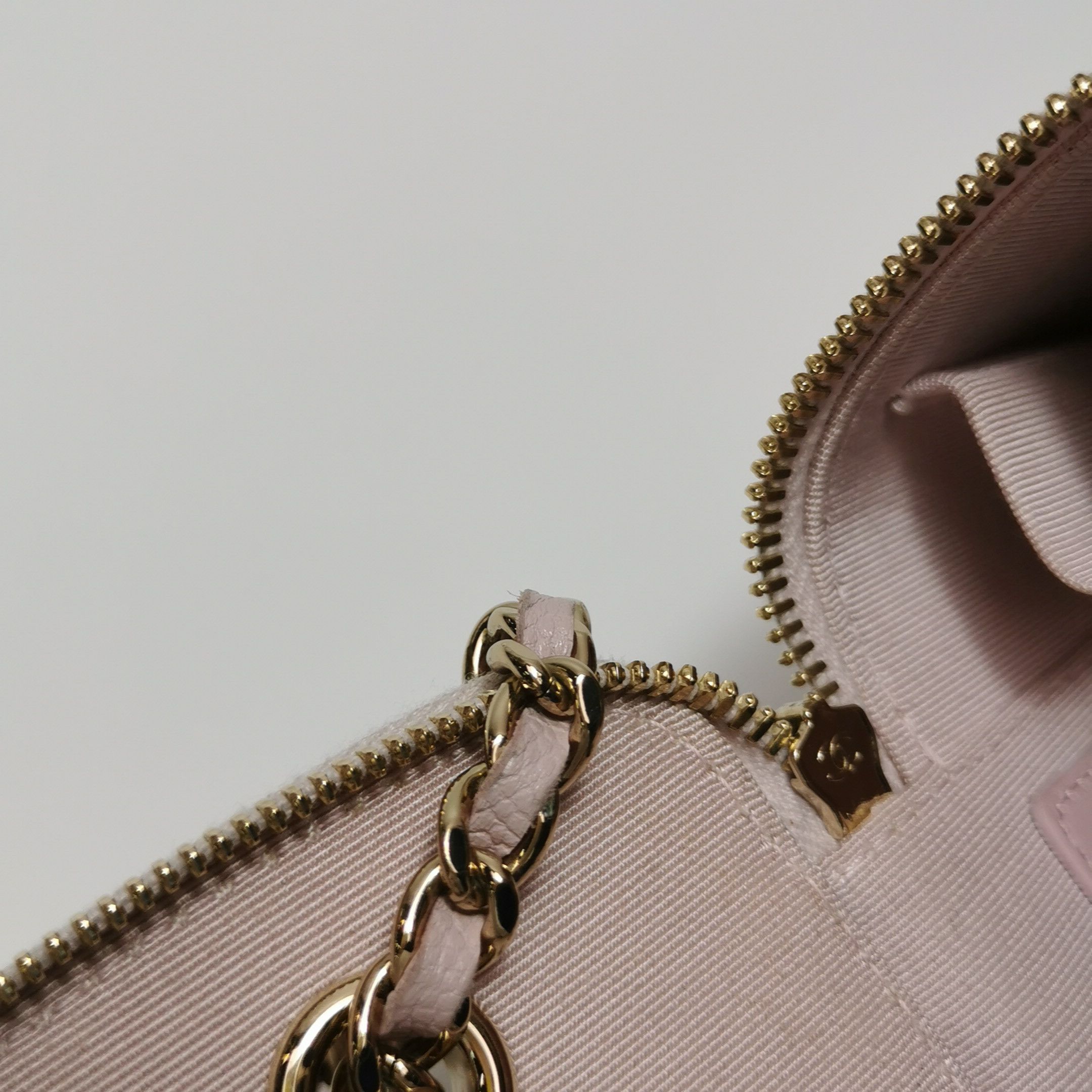 Chanel Chanel Women os Shoulder Bags Size ONE SIZE - 12 Thumbnail