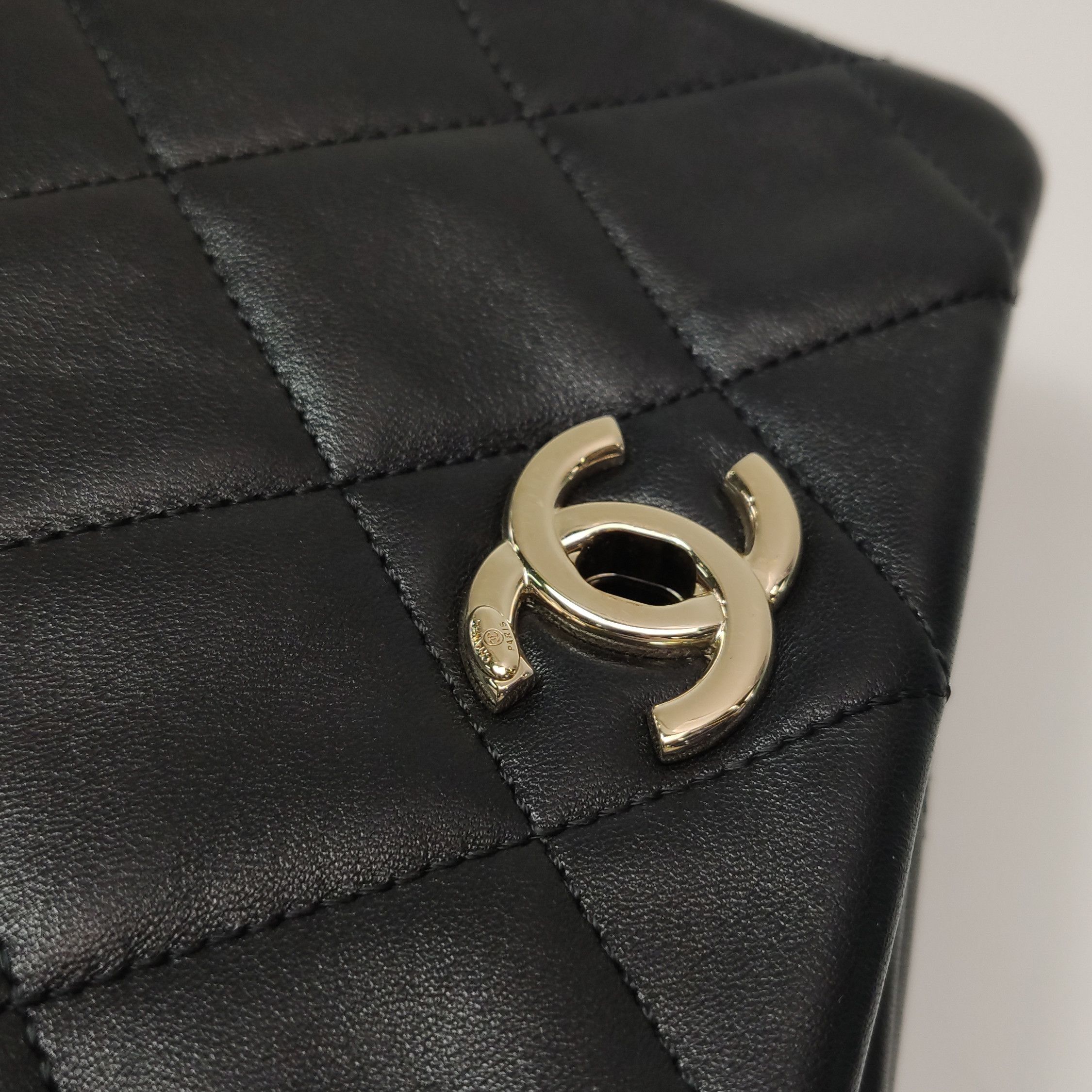 Chanel Chanel Women os Shoulder Bags Size ONE SIZE - 14 Thumbnail