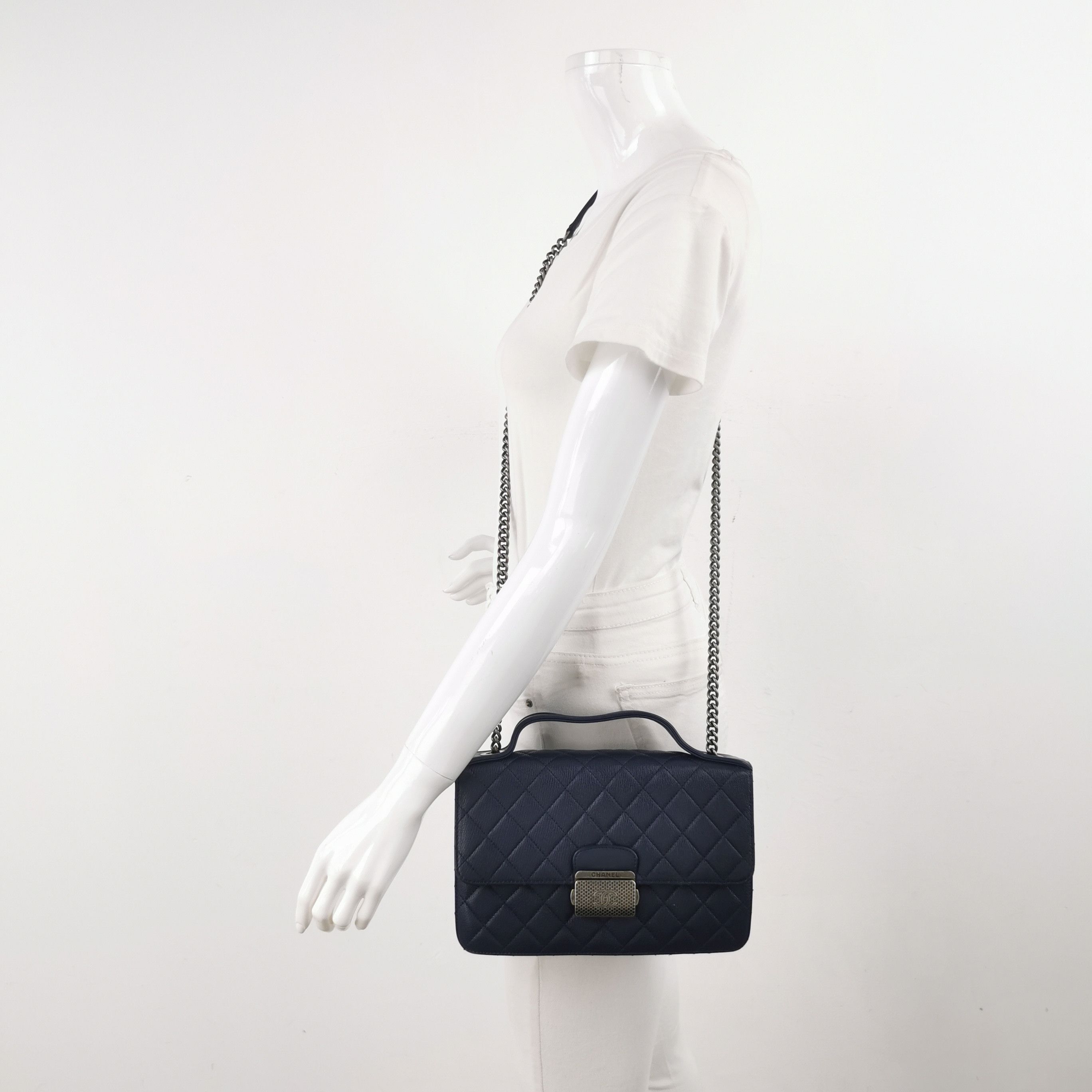 Chanel Chanel Women os Shoulder Bags Size ONE SIZE - 2 Thumbnail
