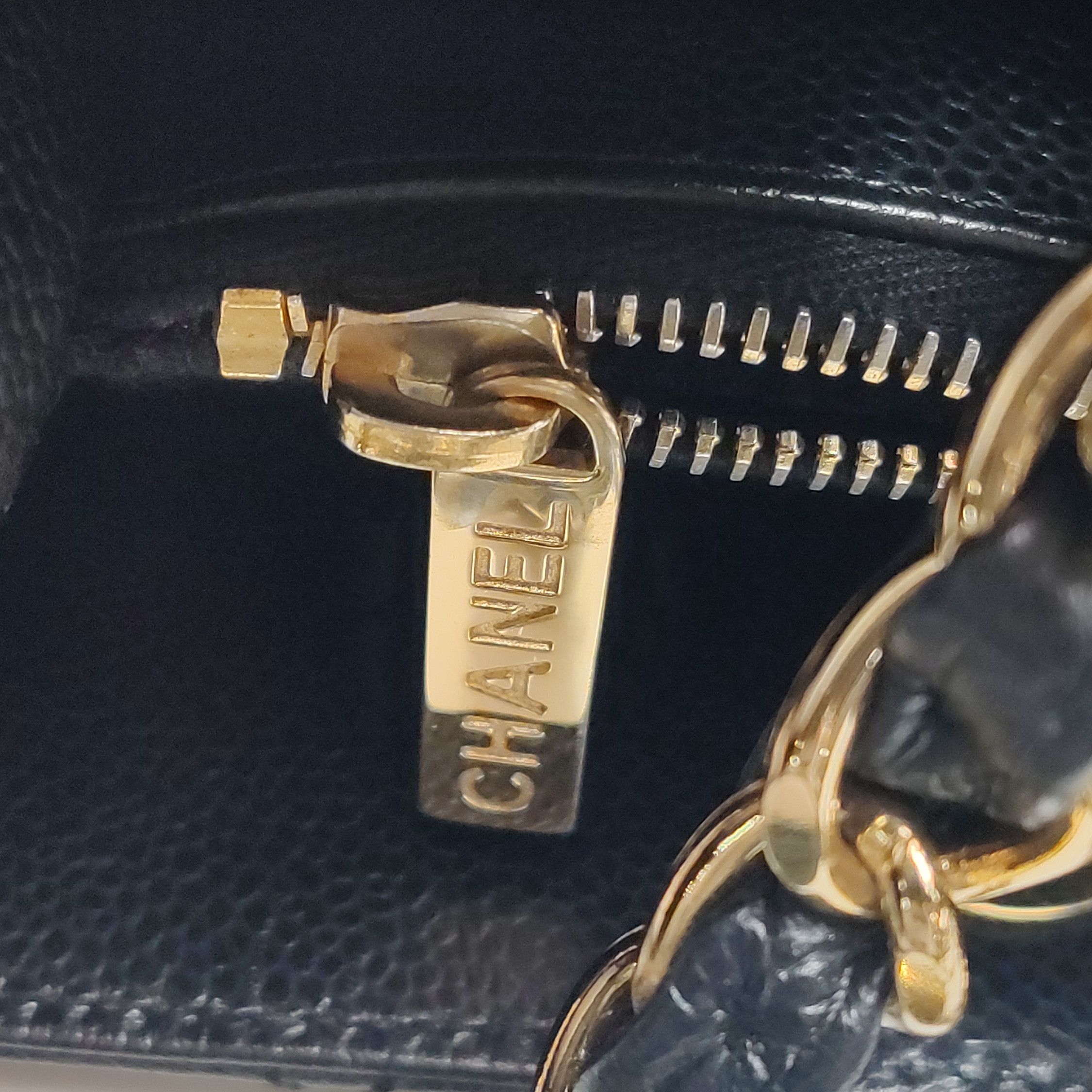 Chanel Chanel Women os Shoulder Bags Size ONE SIZE - 15 Thumbnail