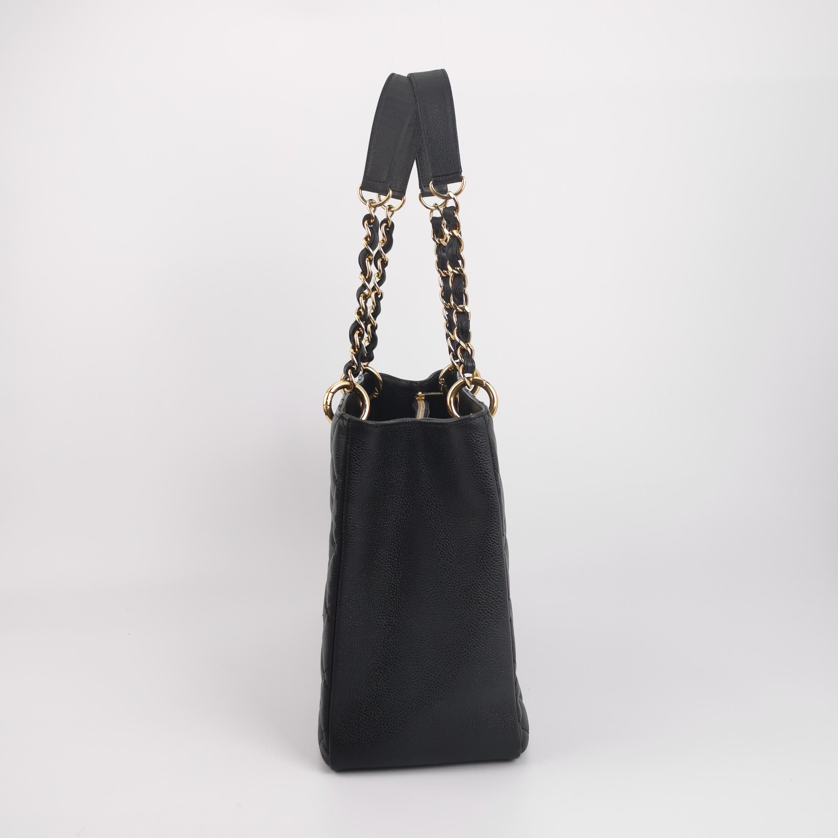 Chanel Chanel Women os Shoulder Bags Size ONE SIZE - 3 Thumbnail