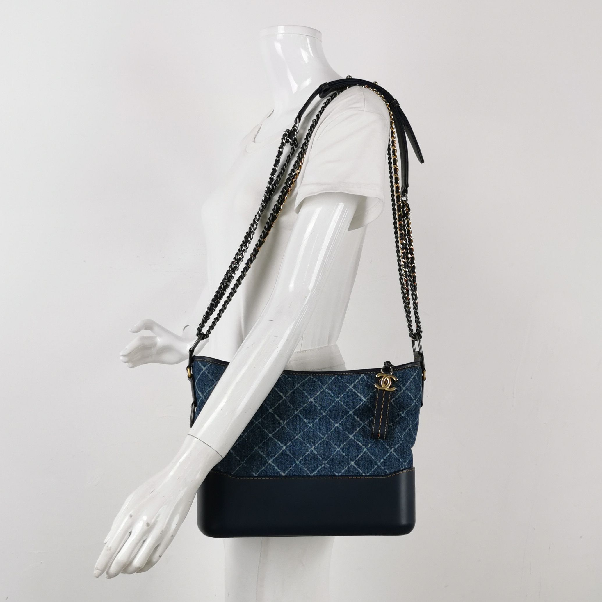 Chanel Chanel Women os Shoulder Bags Size ONE SIZE - 2 Thumbnail