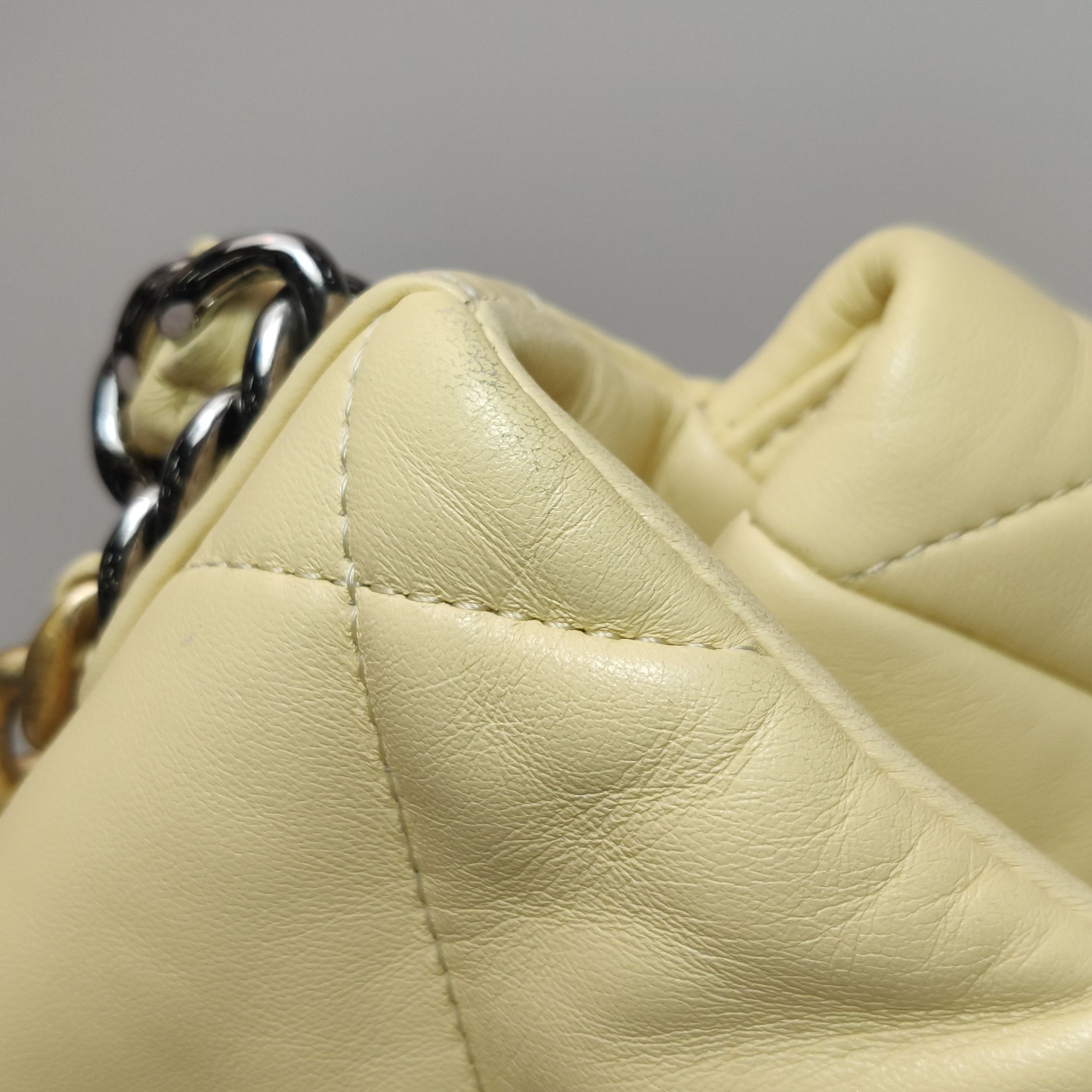 Chanel Chanel Women os Shoulder Bags Size ONE SIZE - 20 Thumbnail