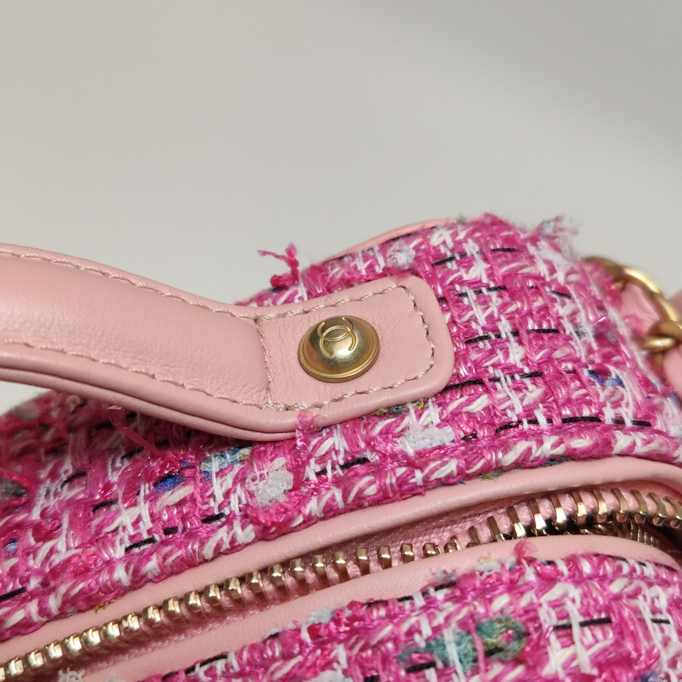 Chanel Chanel Women os Crossbody Bags Size ONE SIZE - 17 Thumbnail