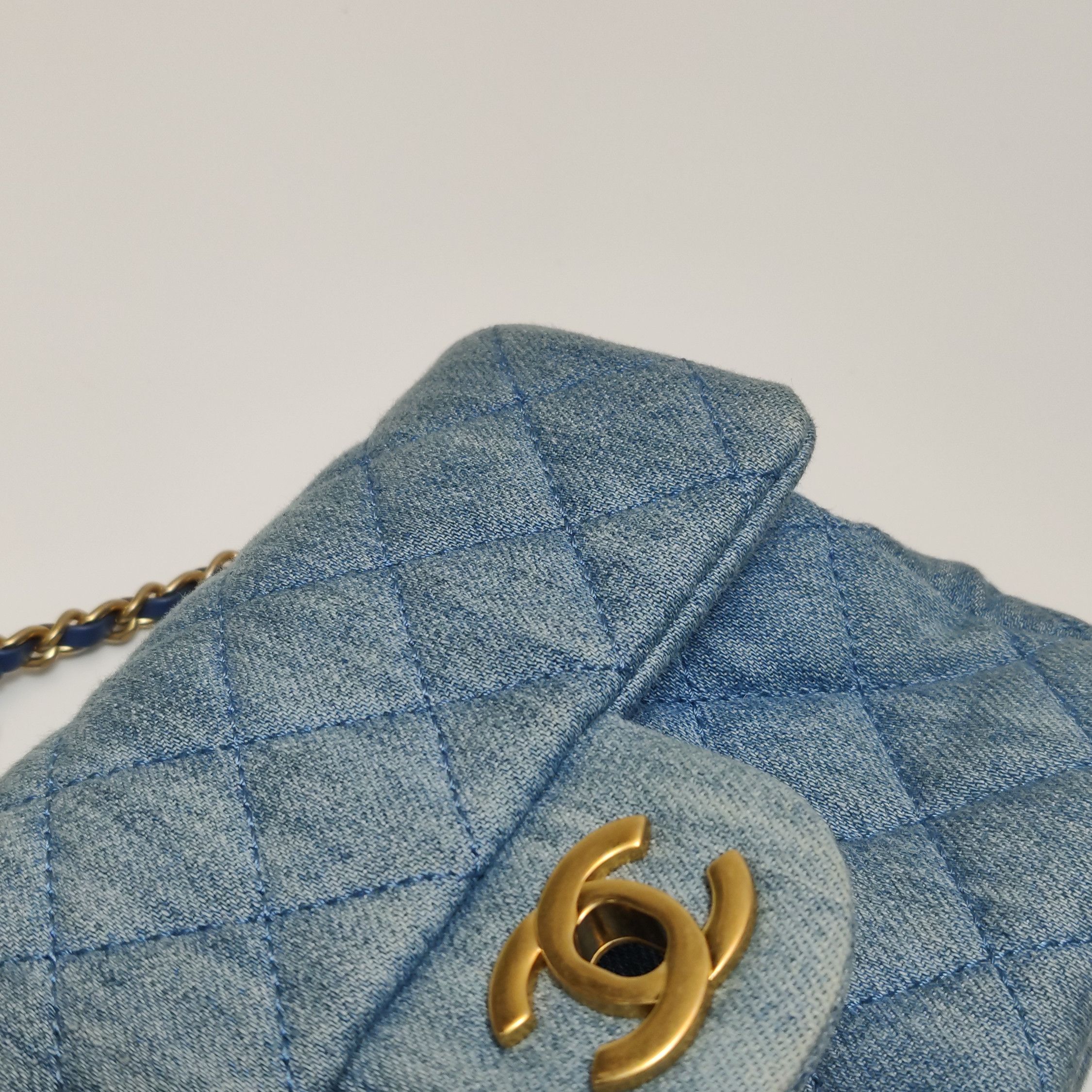 Chanel Chanel Women os Crossbody Bags Size ONE SIZE - 24 Thumbnail
