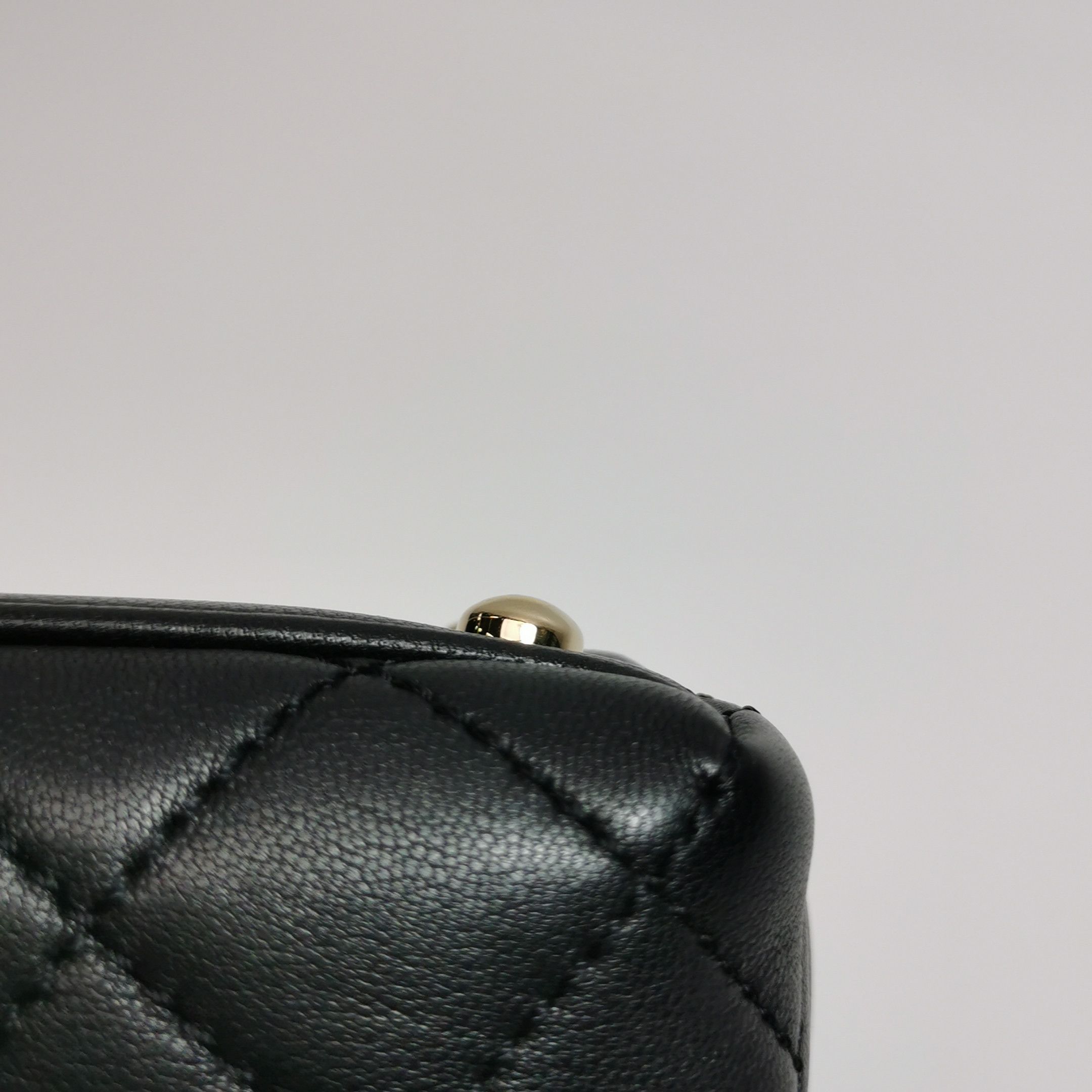 Chanel Chanel Women os Shoulder Bags Size ONE SIZE - 18 Thumbnail