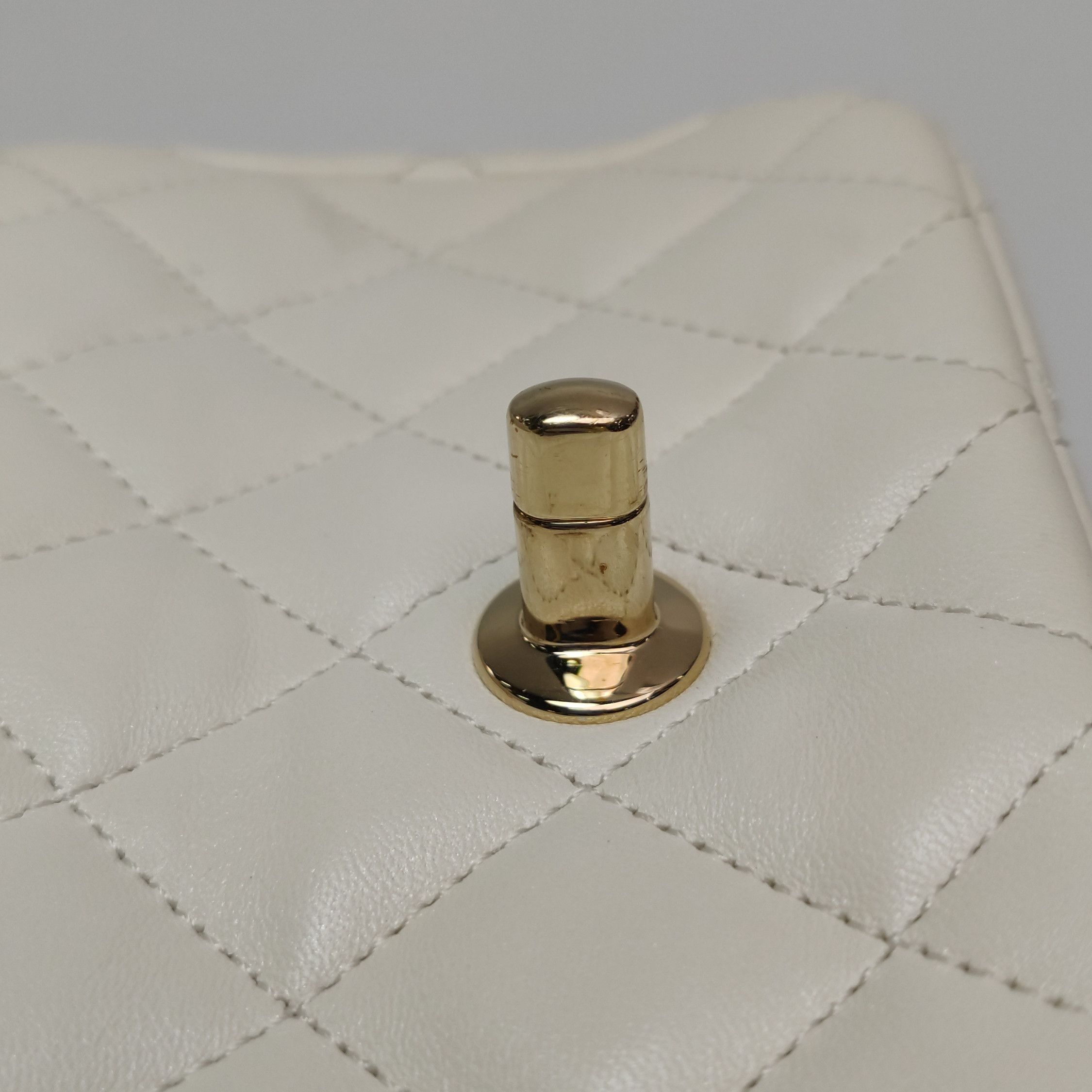 Chanel Chanel Women os Shoulder Bags Size ONE SIZE - 12 Thumbnail
