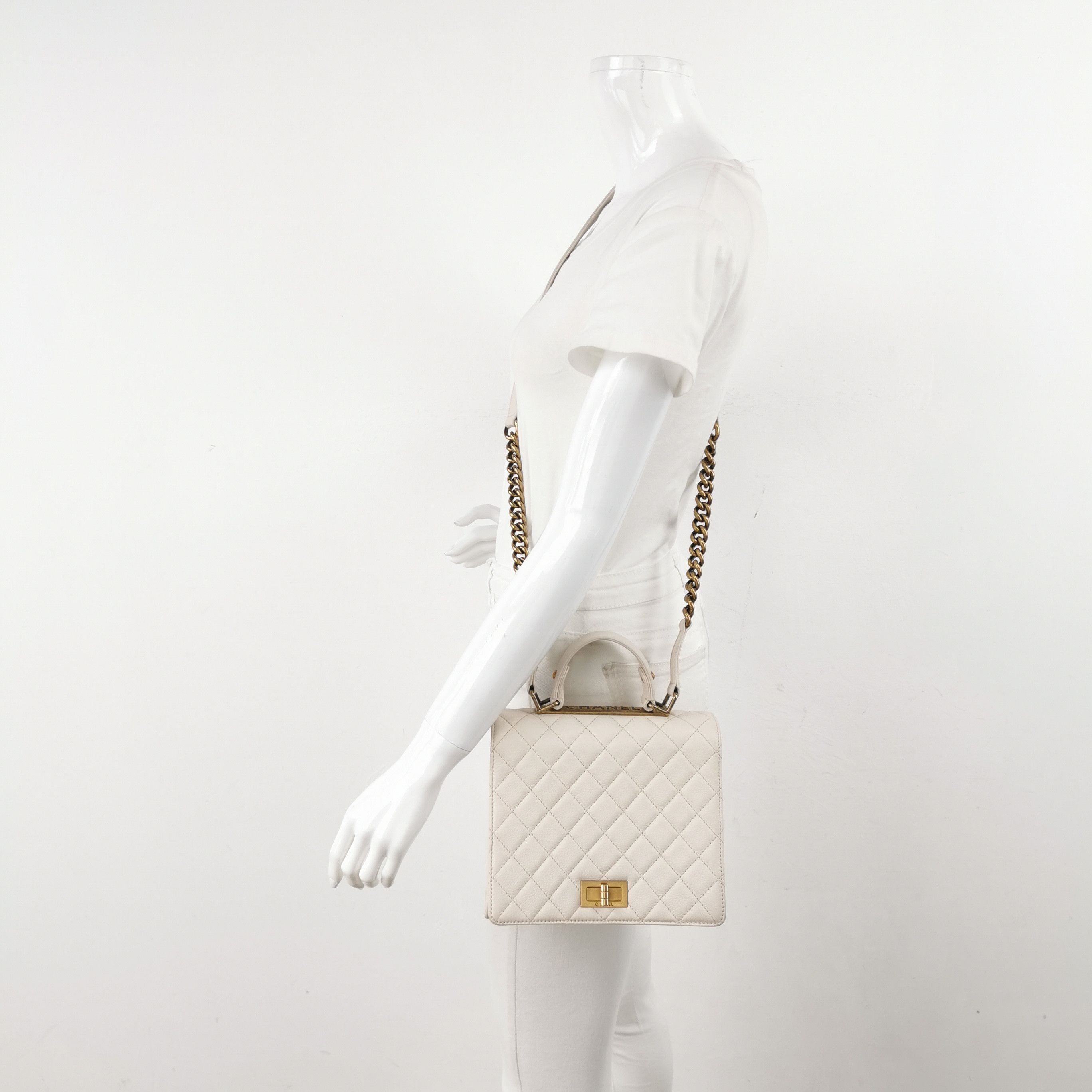 Chanel Chanel Women os Shoulder Bags Size ONE SIZE - 2 Thumbnail