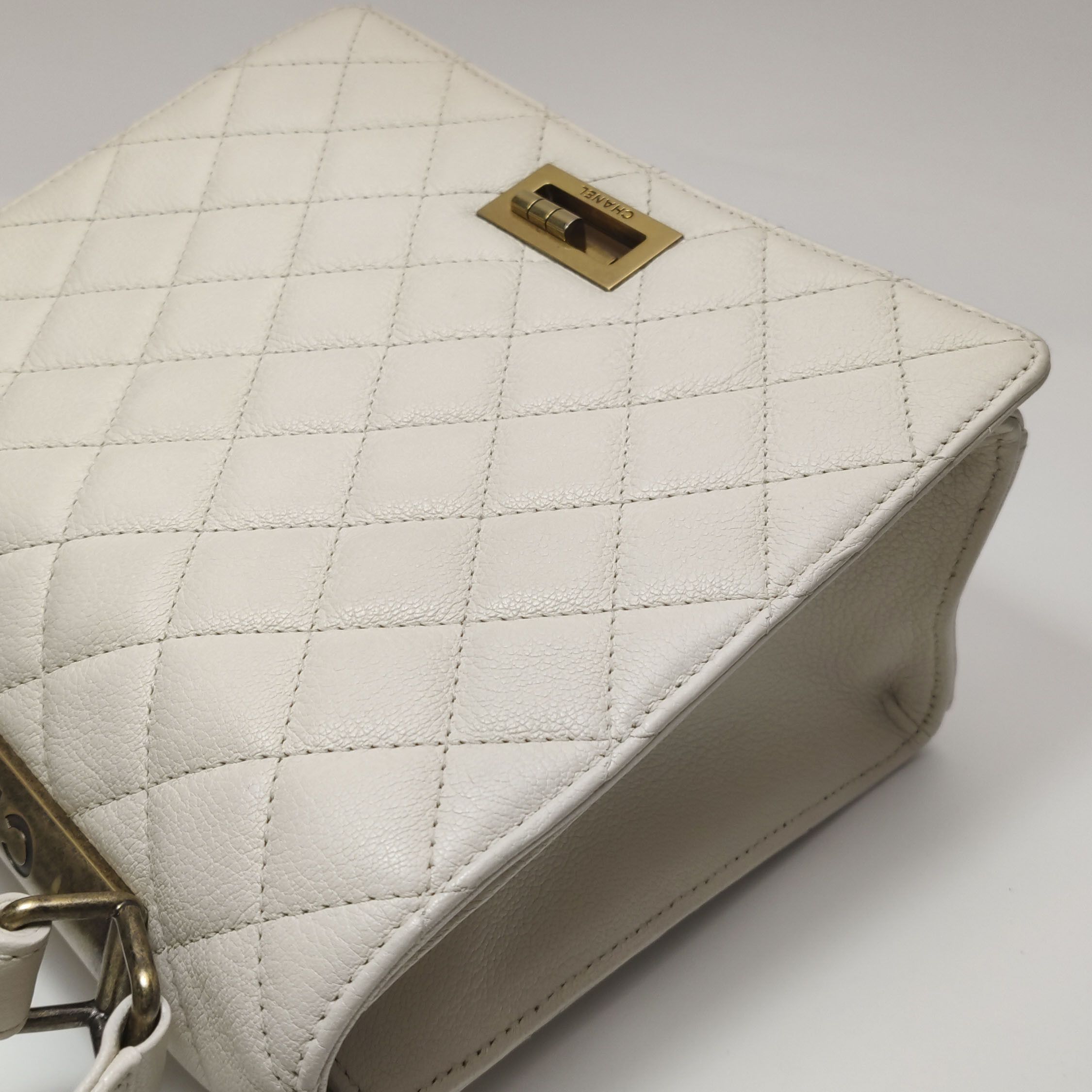 Chanel Chanel Women os Shoulder Bags Size ONE SIZE - 19 Thumbnail