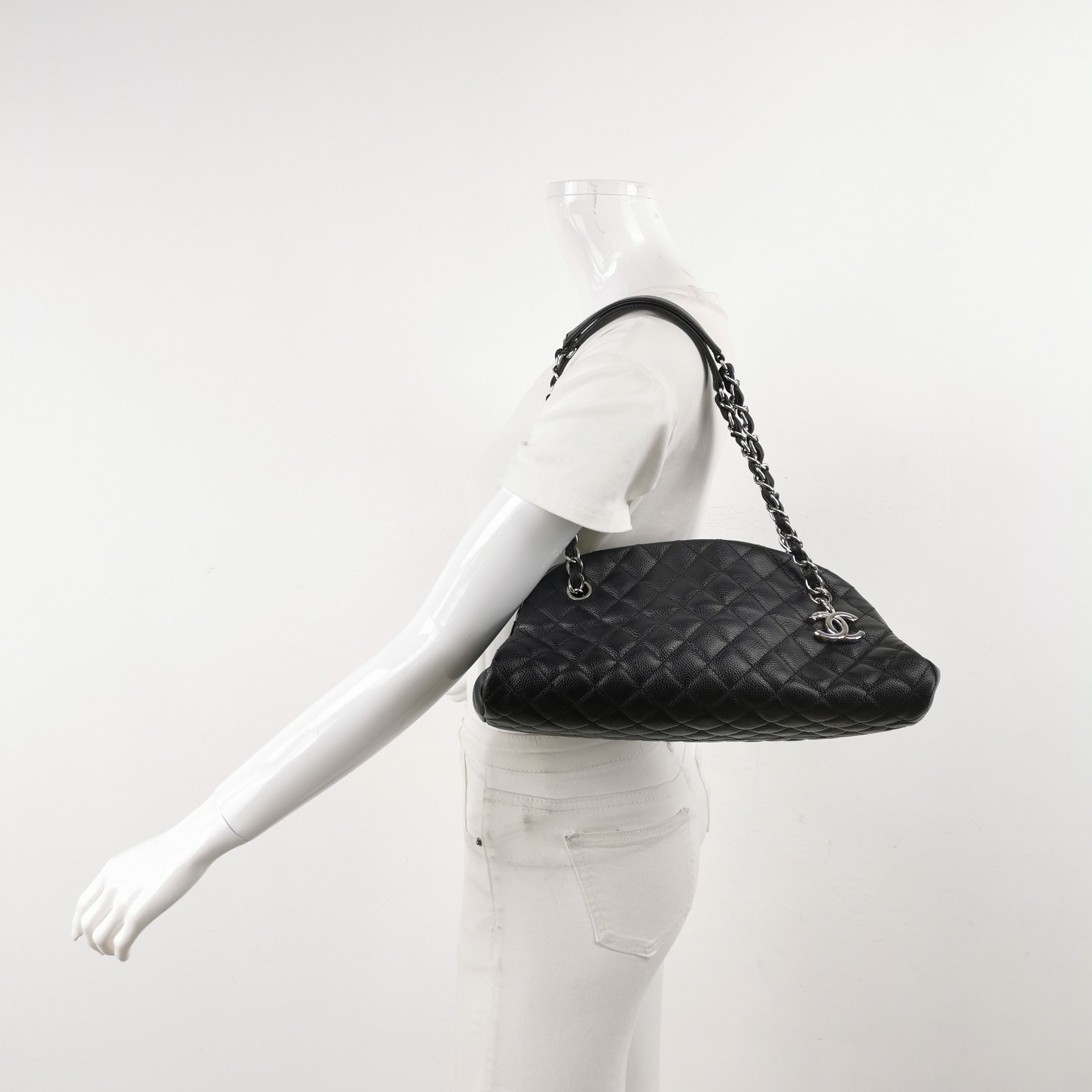 Chanel Chanel Women os Shoulder Bags Size ONE SIZE - 2 Thumbnail