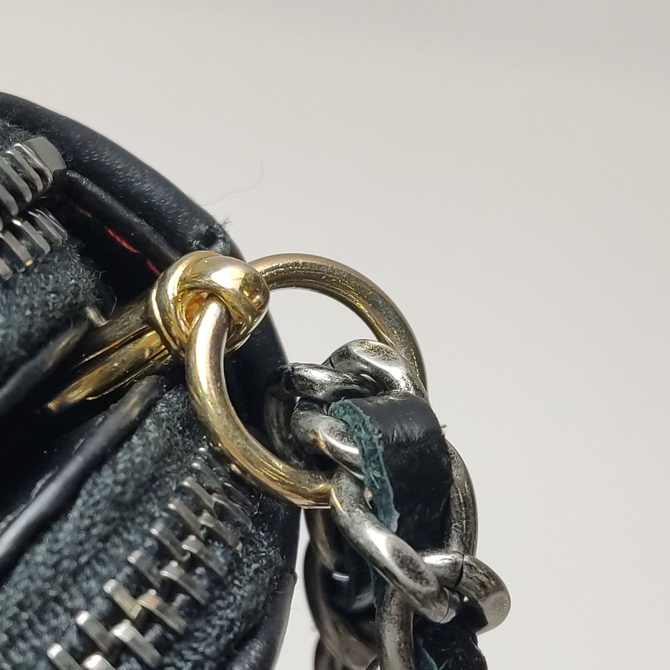 Chanel Chanel Women os Crossbody Bags Size ONE SIZE - 12 Thumbnail