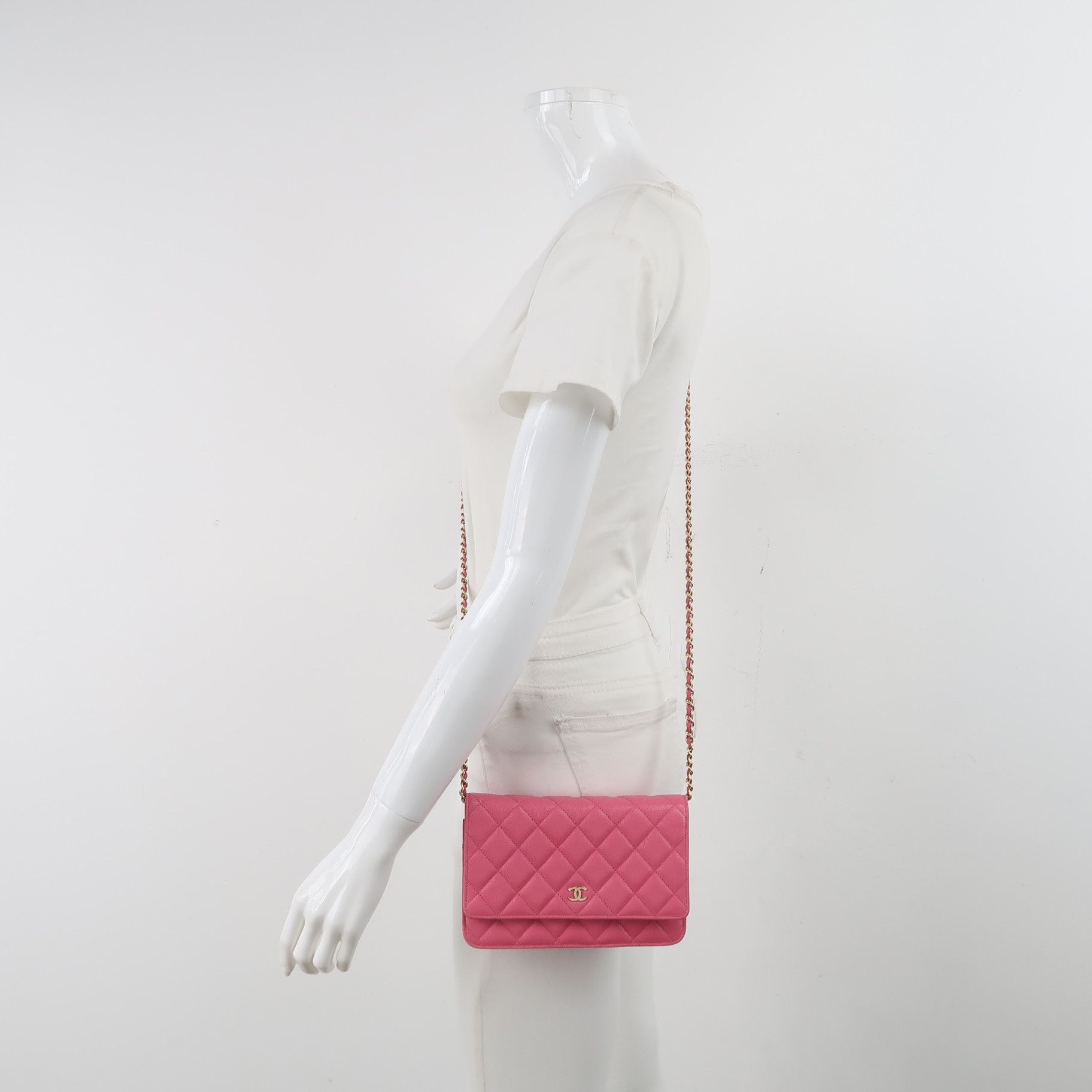 Chanel Chanel Women os Crossbody Bags Size ONE SIZE - 2 Thumbnail