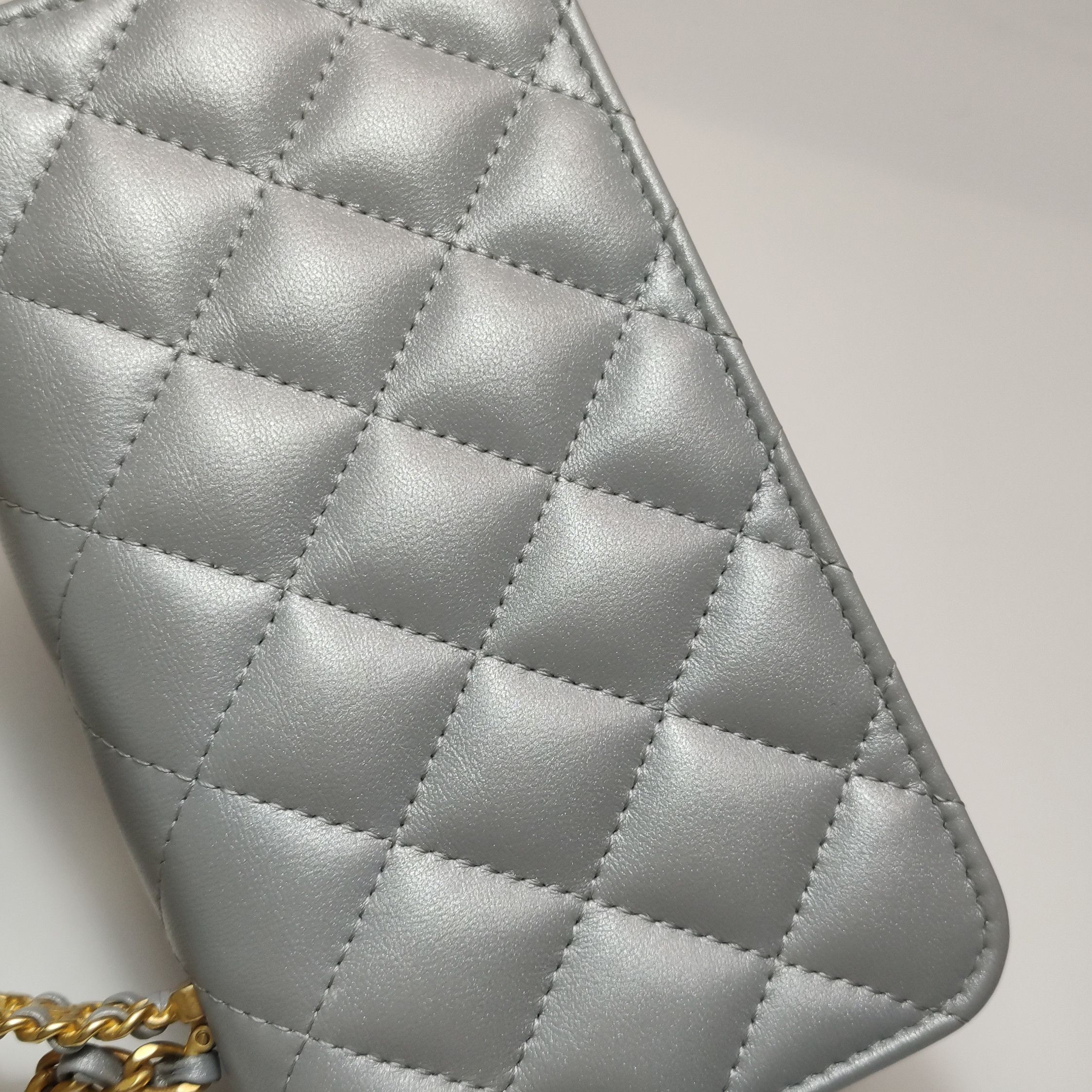 Chanel Chanel Women os Crossbody Bags Size ONE SIZE - 16 Thumbnail