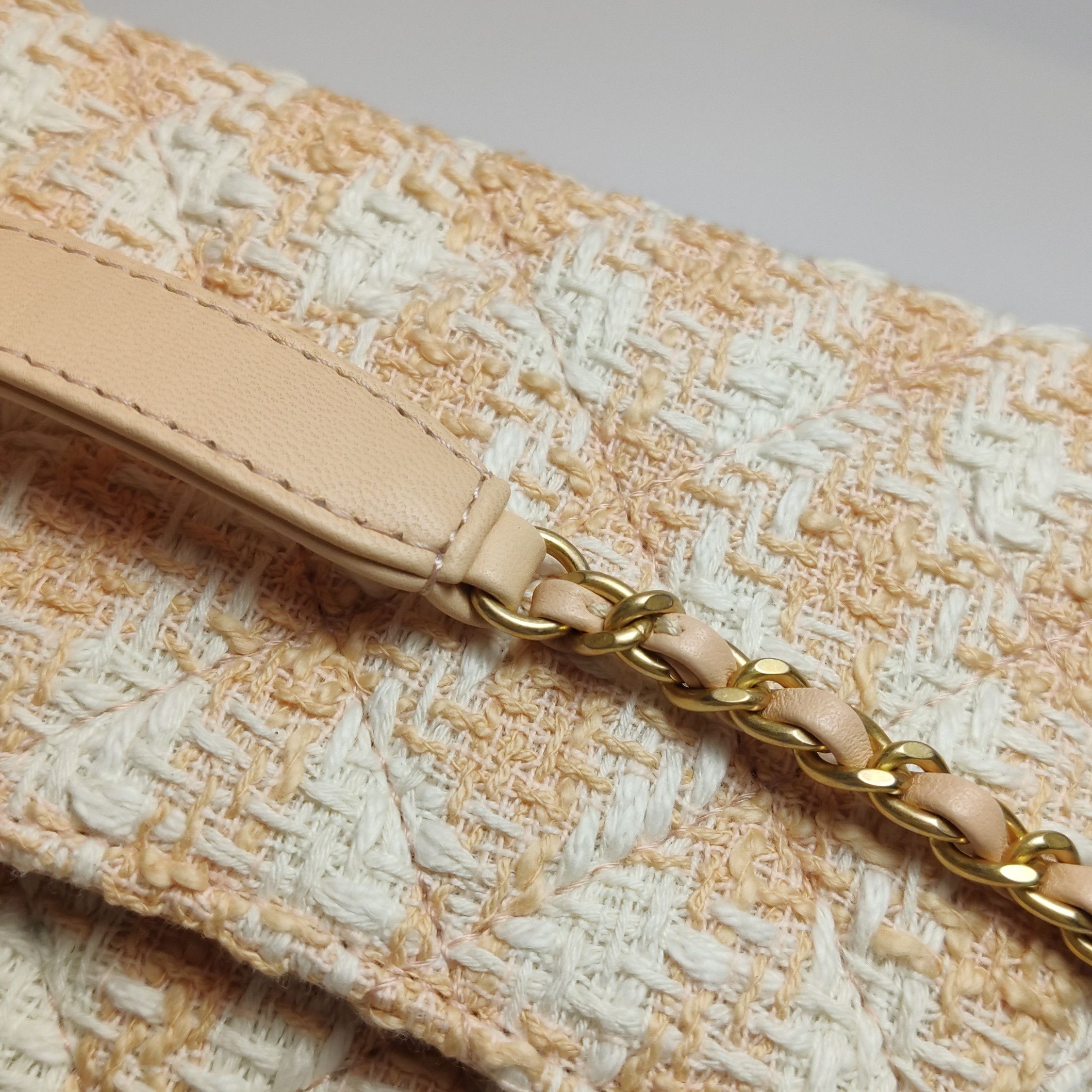 Chanel Chanel Women os Crossbody Bags Size ONE SIZE - 13 Thumbnail
