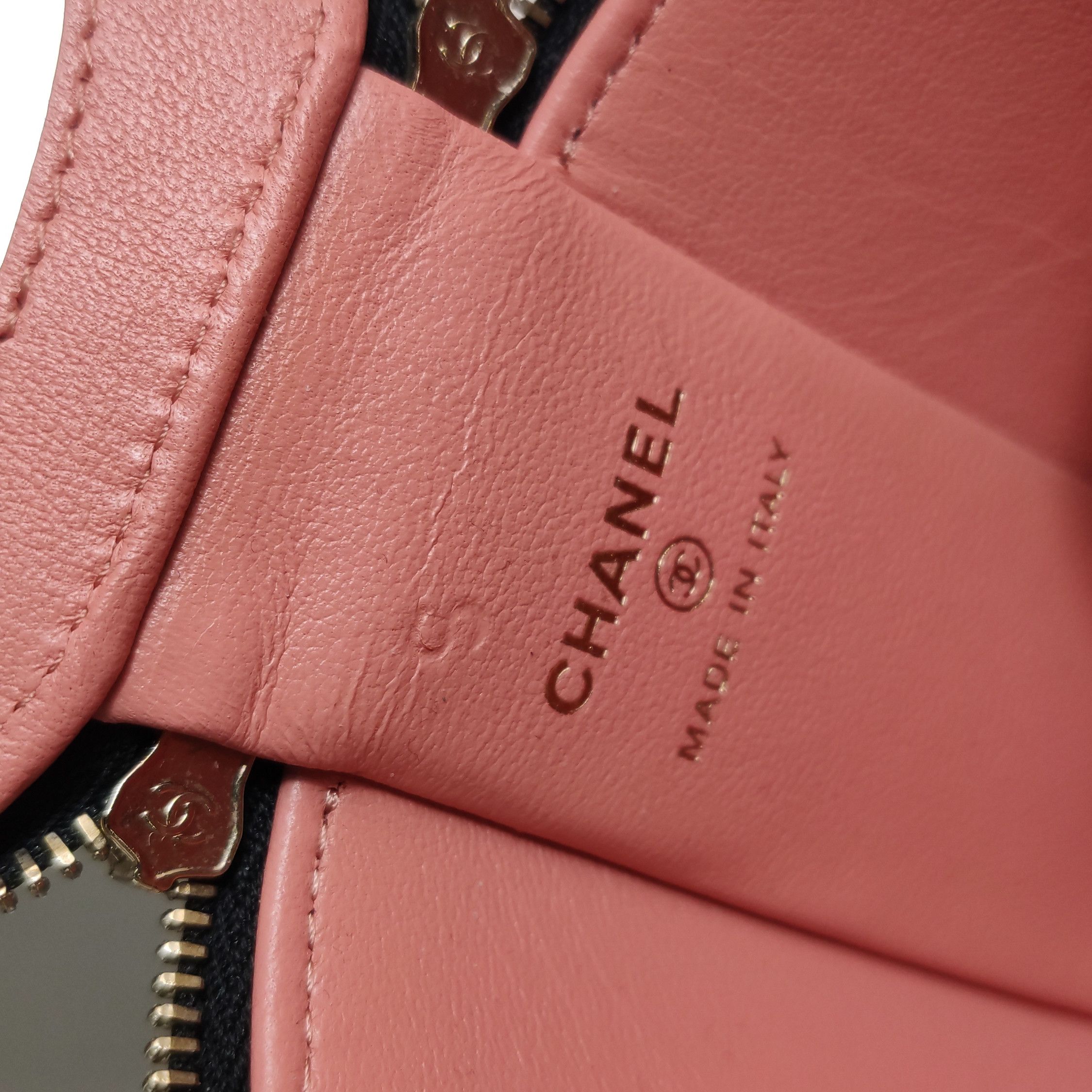 Chanel Chanel Women os Crossbody Bags Size ONE SIZE - 12 Thumbnail