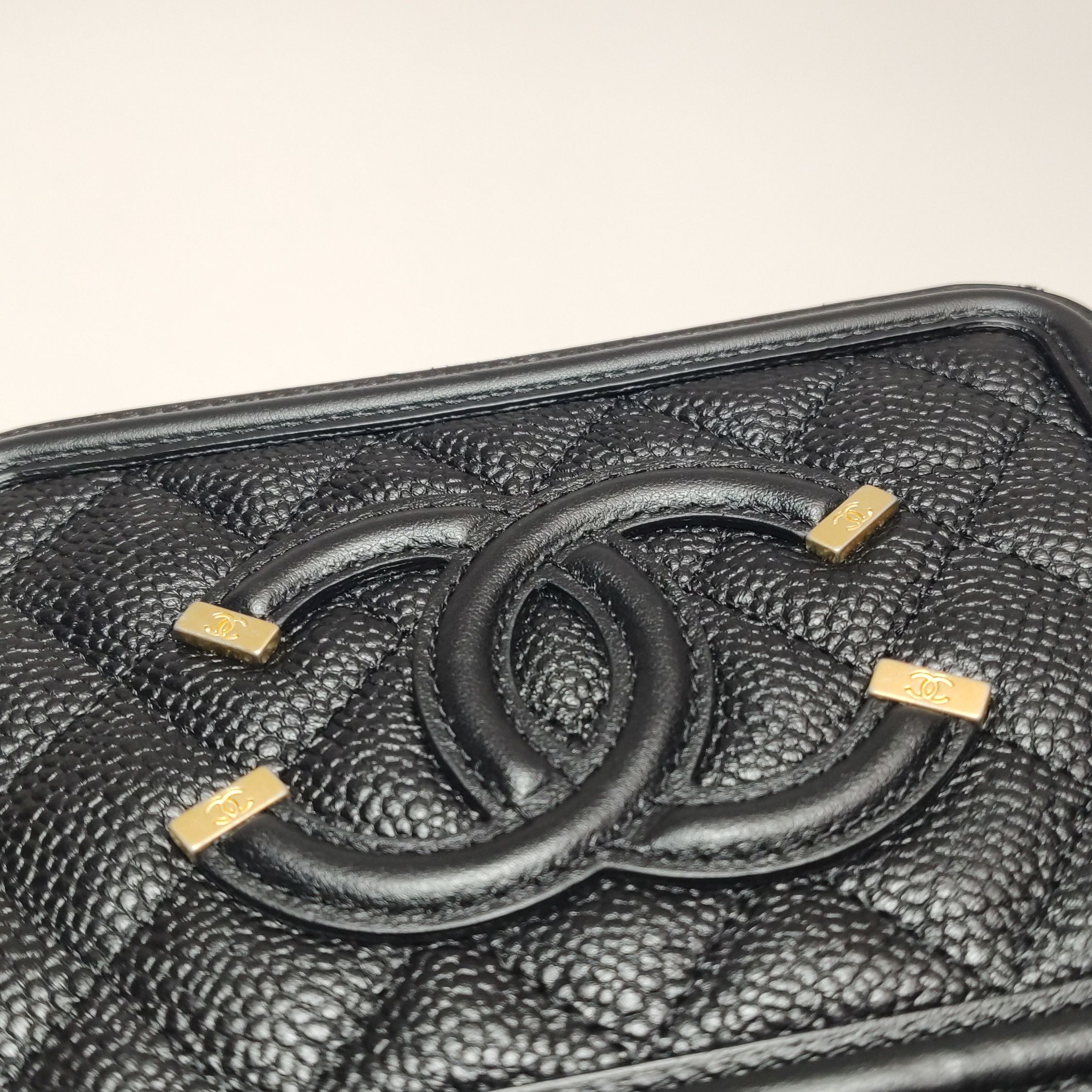 Chanel Chanel Women os Crossbody Bags Size ONE SIZE - 14 Thumbnail