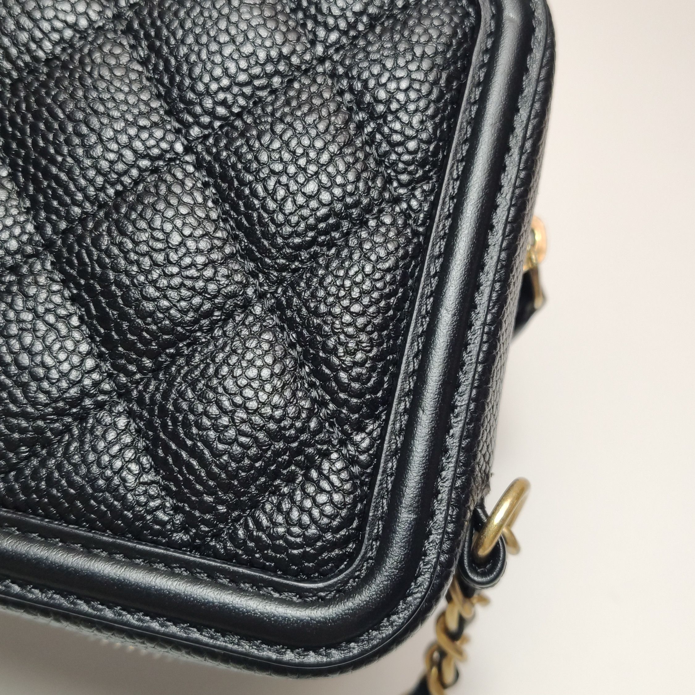 Chanel Chanel Women os Crossbody Bags Size ONE SIZE - 16 Thumbnail