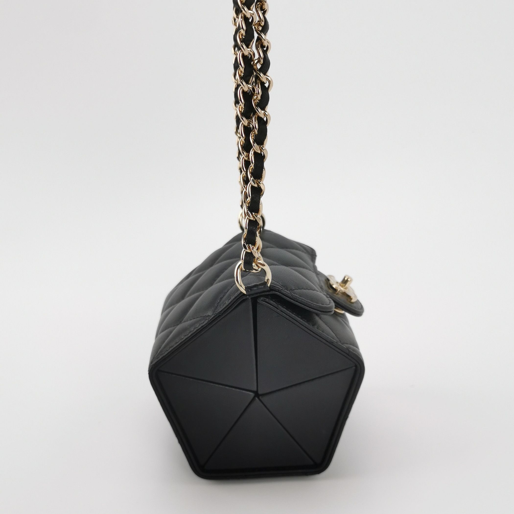 Chanel Chanel Women os Crossbody Bags Size ONE SIZE - 4 Thumbnail