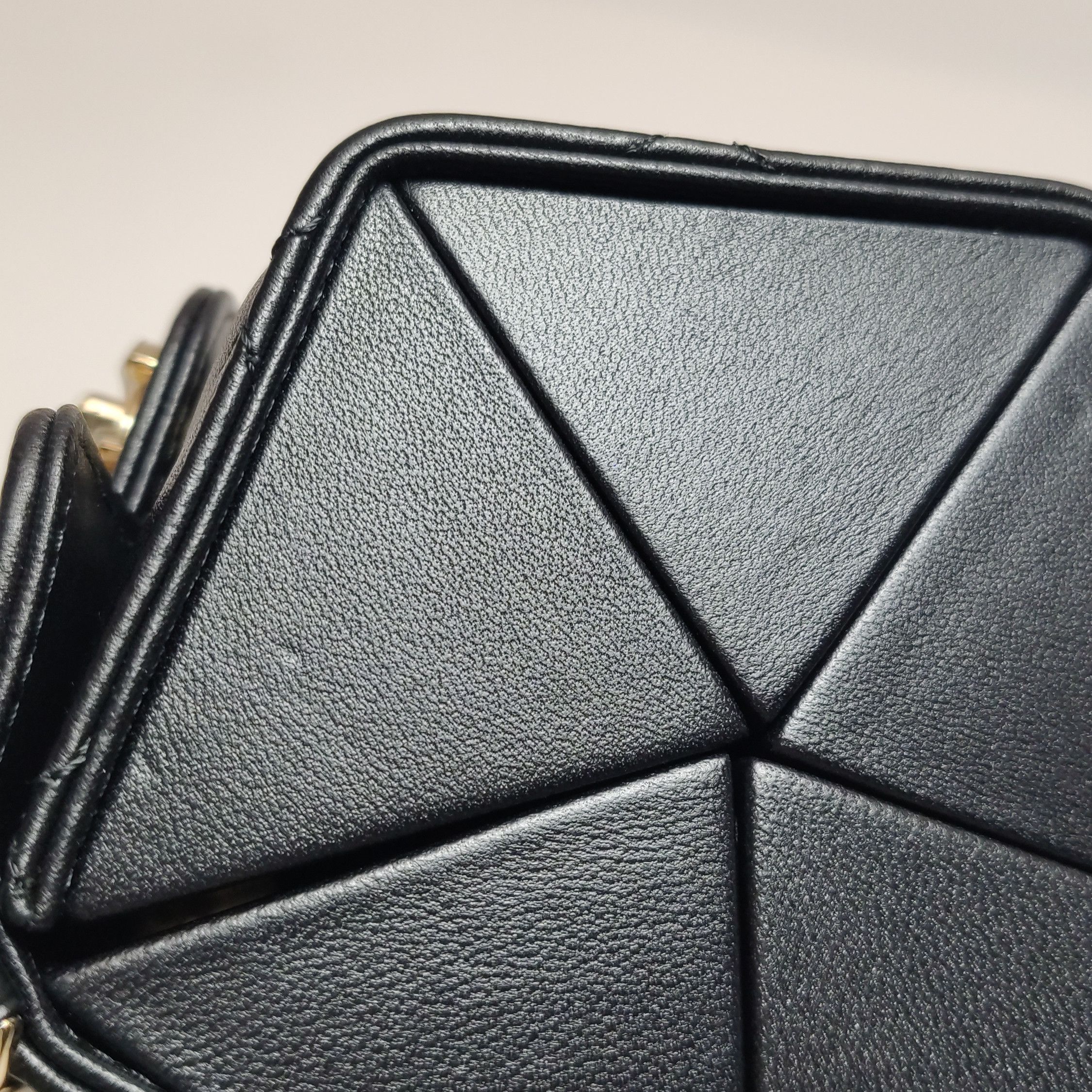 Chanel Chanel Women os Crossbody Bags Size ONE SIZE - 18 Thumbnail