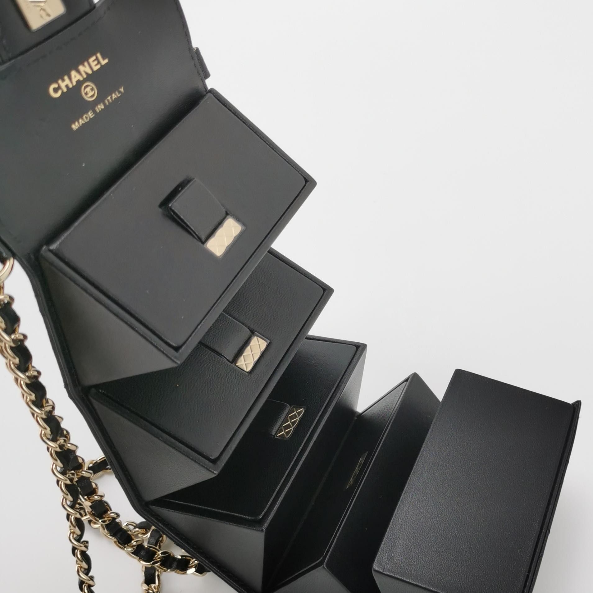 Chanel Chanel Women os Crossbody Bags Size ONE SIZE - 7 Thumbnail