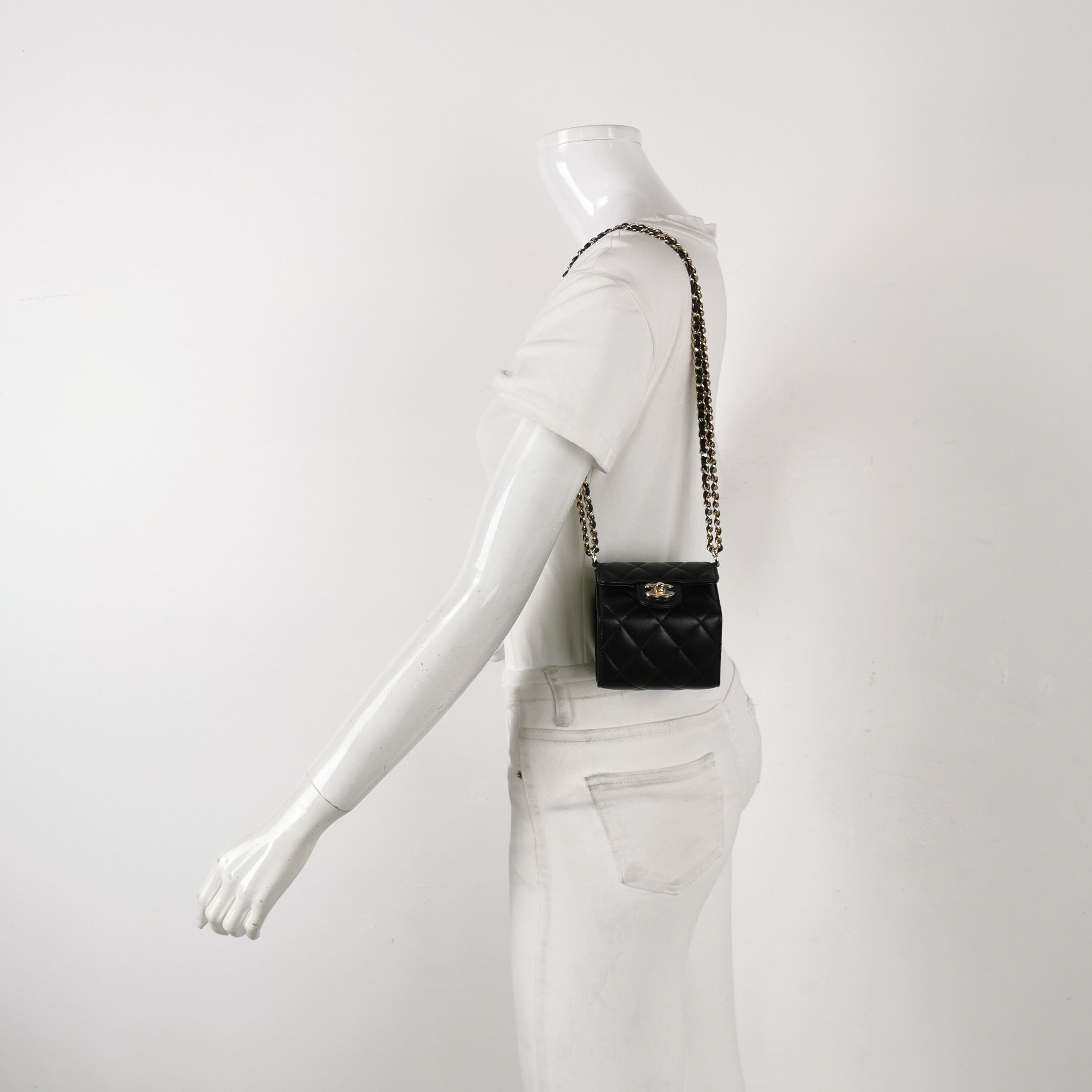 Chanel Chanel Women os Crossbody Bags Size ONE SIZE - 2 Thumbnail