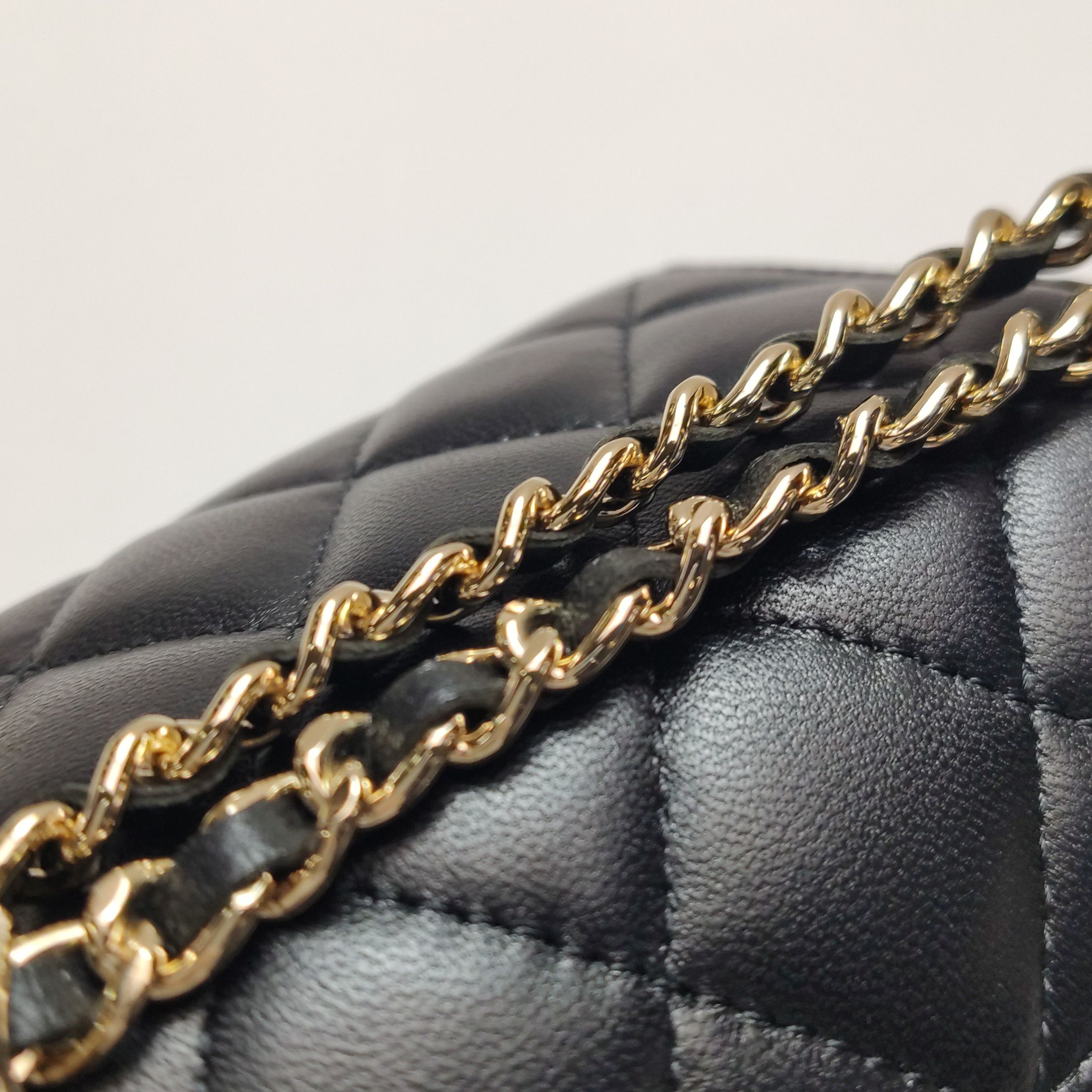 Chanel Chanel Women os Crossbody Bags Size ONE SIZE - 14 Thumbnail