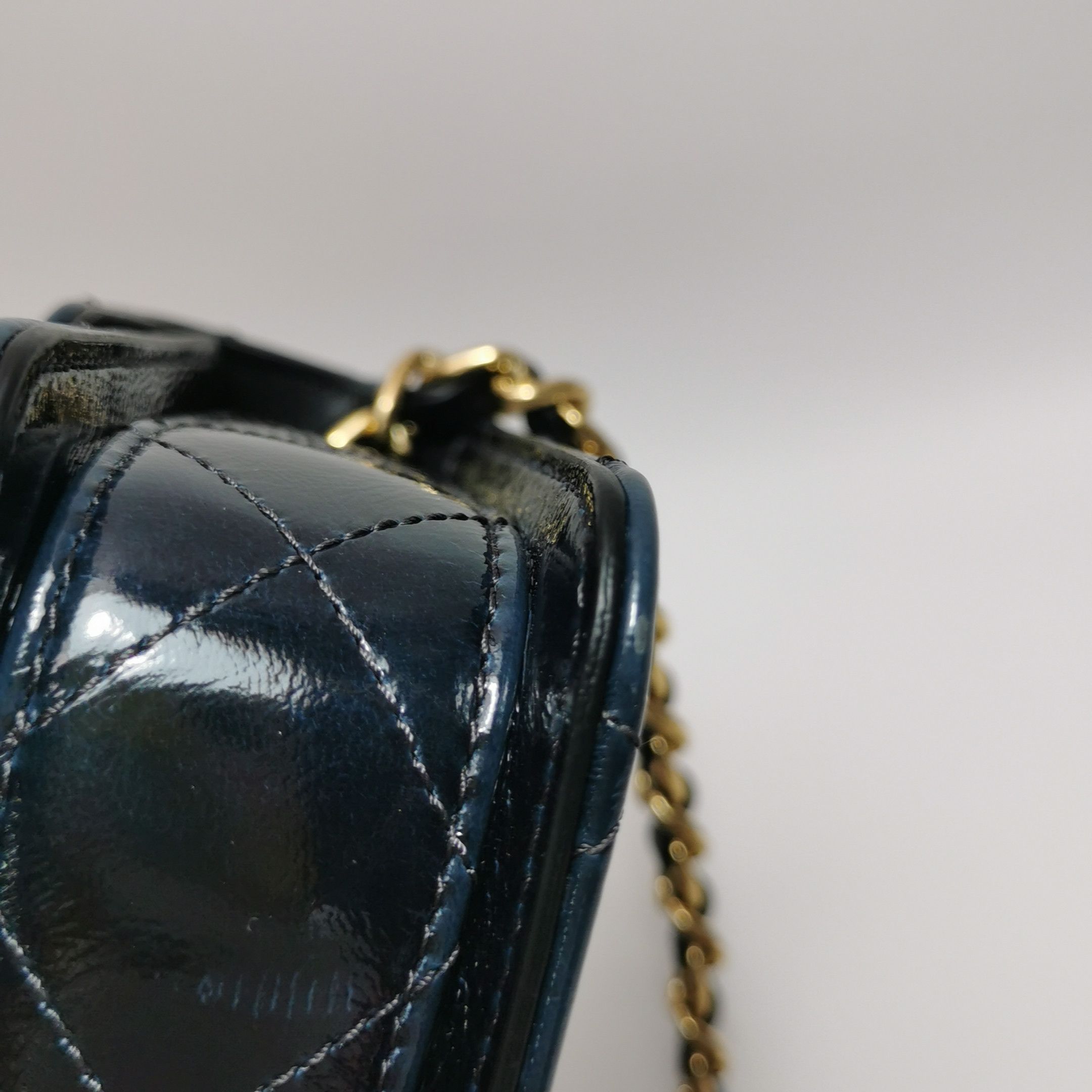 Chanel Chanel Women os Crossbody Bags Size ONE SIZE - 25 Thumbnail
