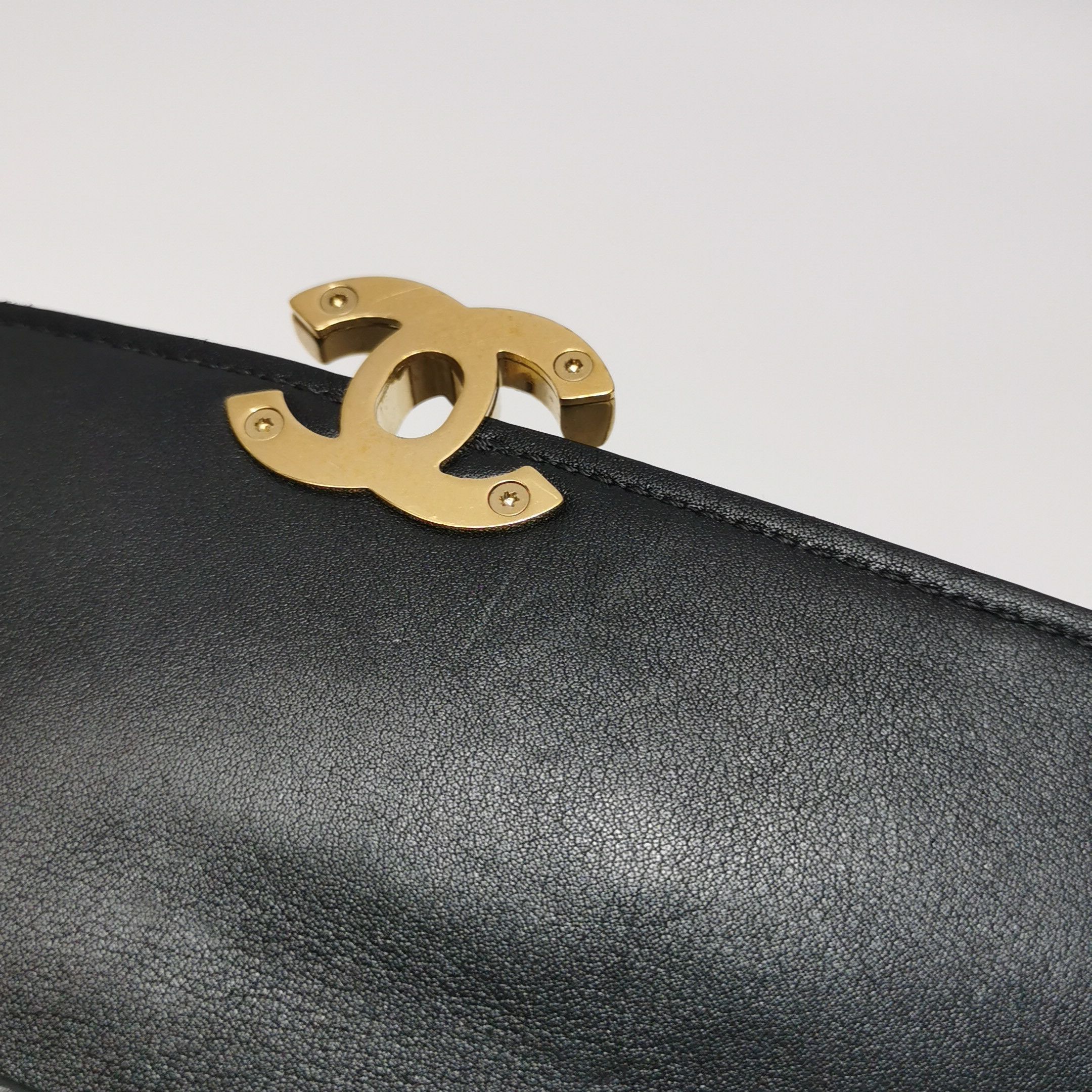 Chanel Chanel Women os Crossbody Bags Size ONE SIZE - 10 Thumbnail