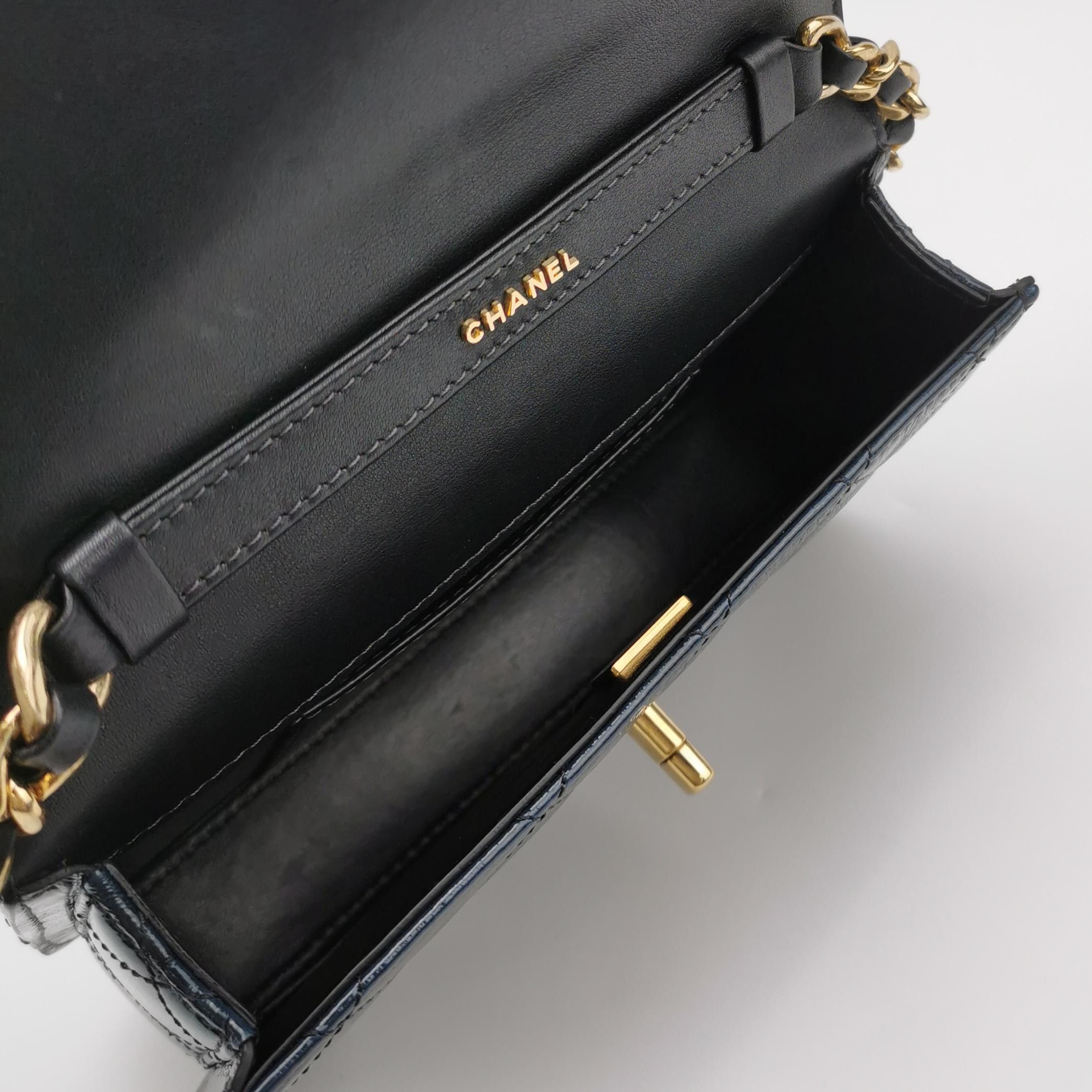 Chanel Chanel Women os Crossbody Bags Size ONE SIZE - 7 Thumbnail