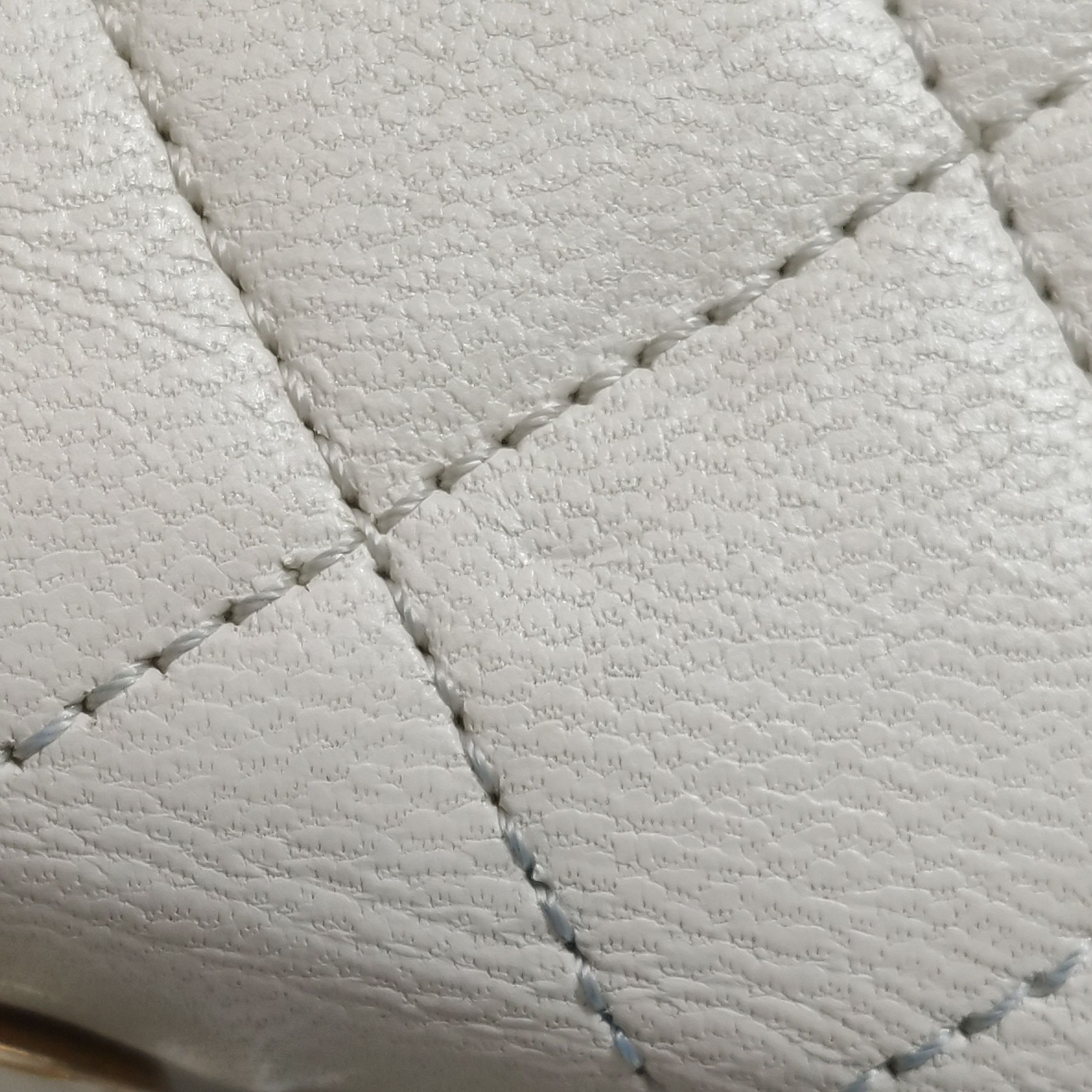 Chanel Chanel Women os Shoulder Bags Size ONE SIZE - 25 Thumbnail