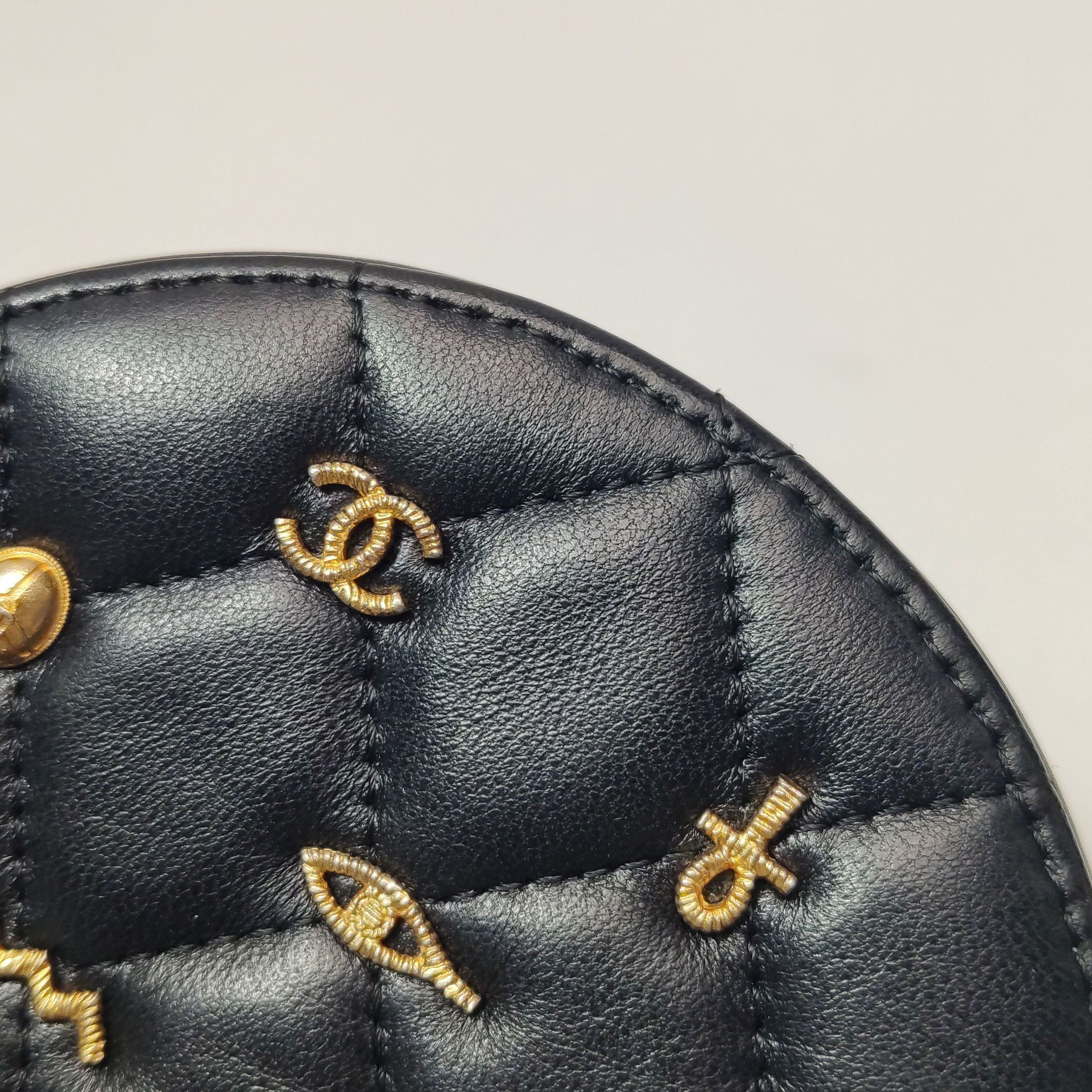 Chanel Chanel Women os Shoulder Bags Size ONE SIZE - 17 Thumbnail