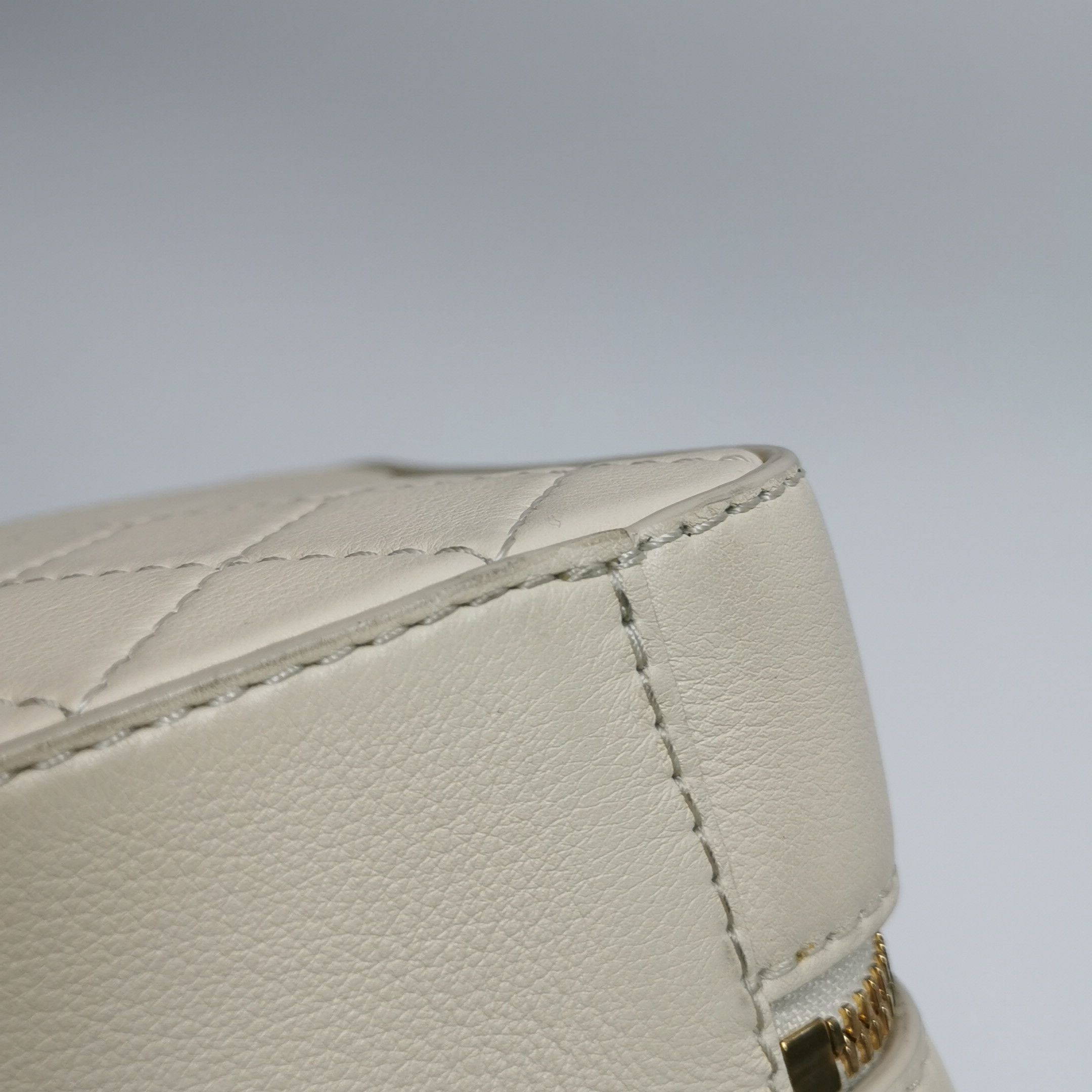 Chanel Chanel Women os Shoulder Bags Size ONE SIZE - 23 Thumbnail