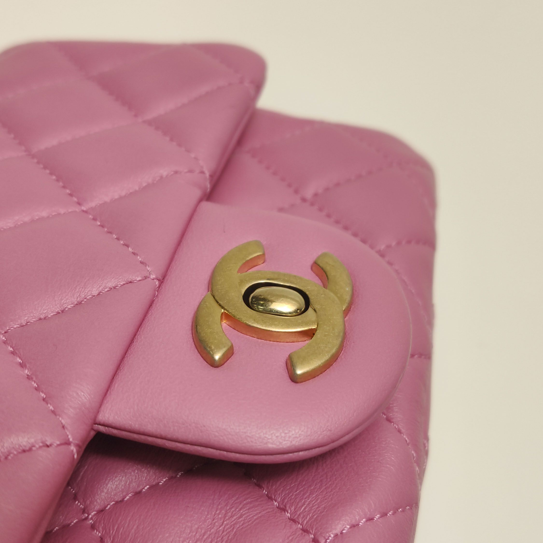 Chanel Chanel Women os Crossbody Bags Size ONE SIZE - 14 Thumbnail