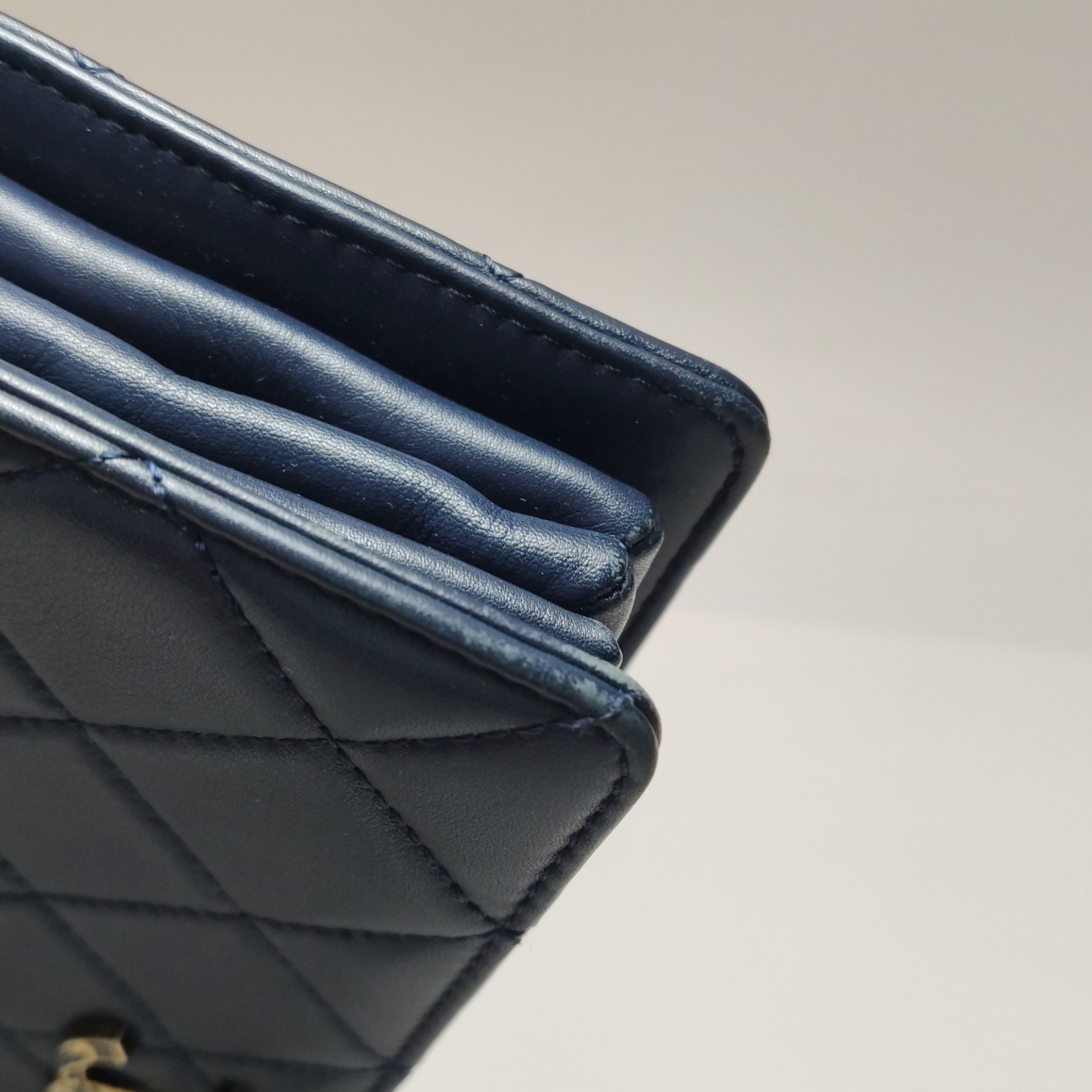 Chanel Chanel Women os Crossbody Bags Size ONE SIZE - 24 Thumbnail